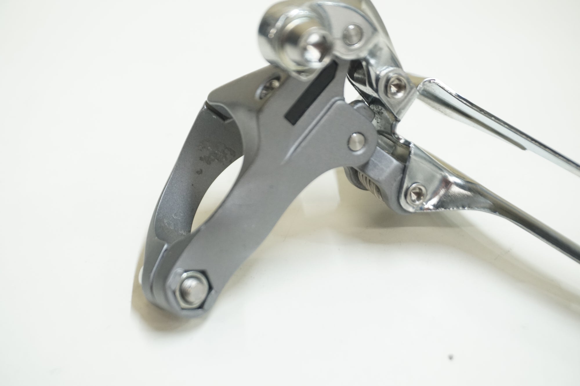 SHIMANO 「シマノ」 105 FD-5700 フロントディレイラー / 大宮店