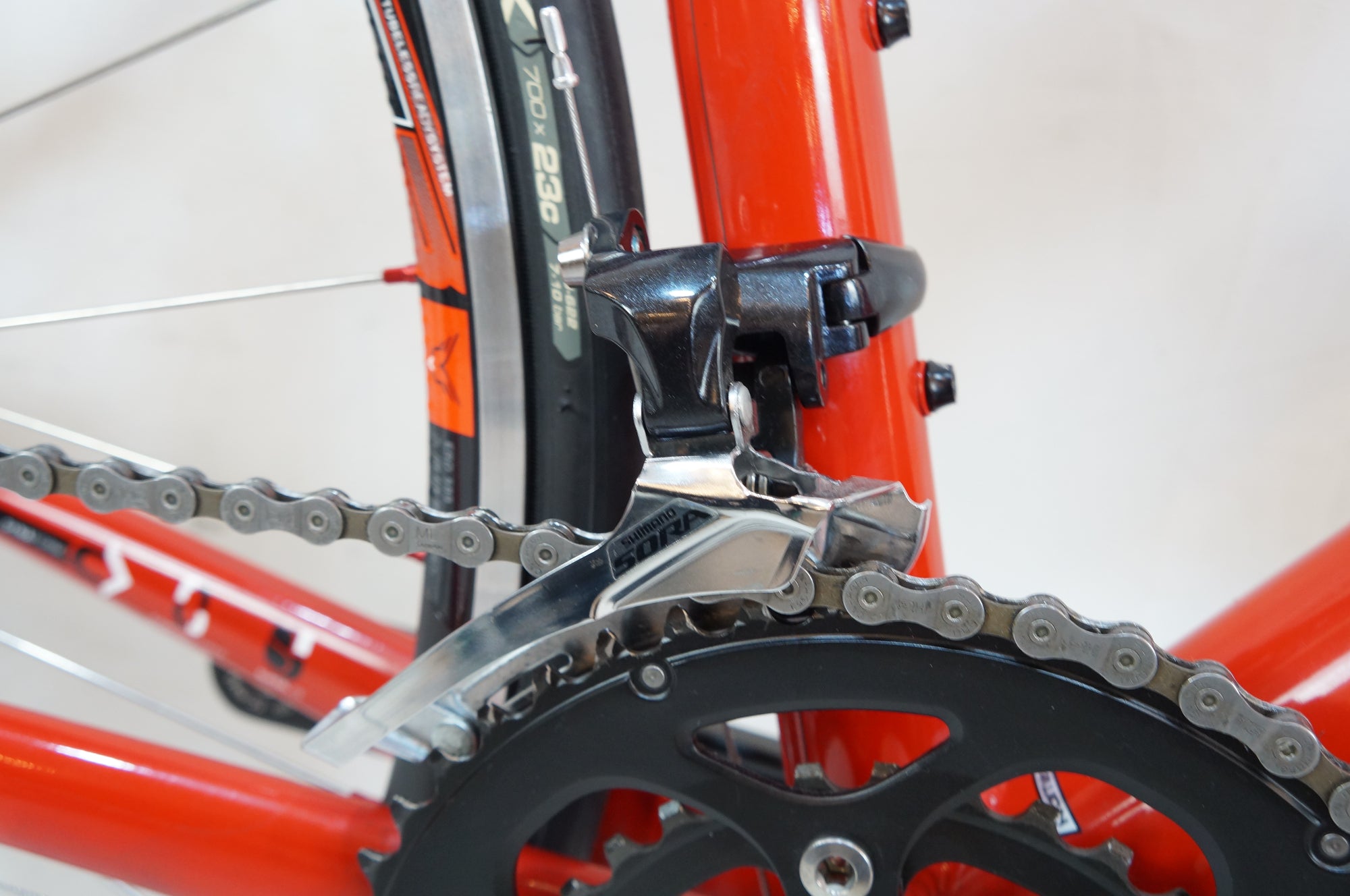 FELT 「フェルト」 F95 2015年モデル ロードバイク / バイチャリ浦和ベース