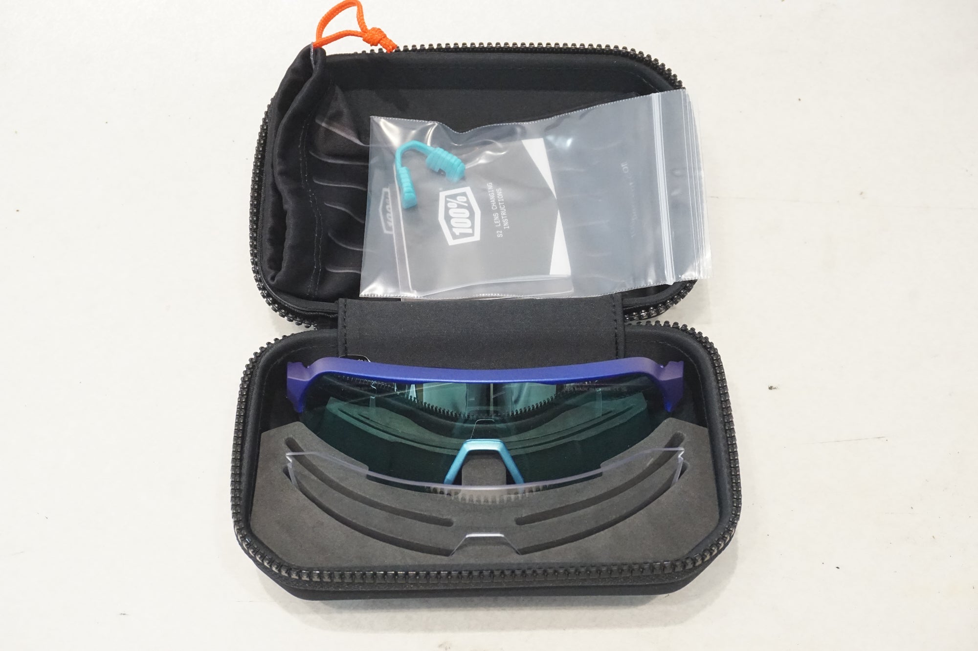 100％ 「ワンハンドレッド」 S2 アイウェア / 横浜戸塚店