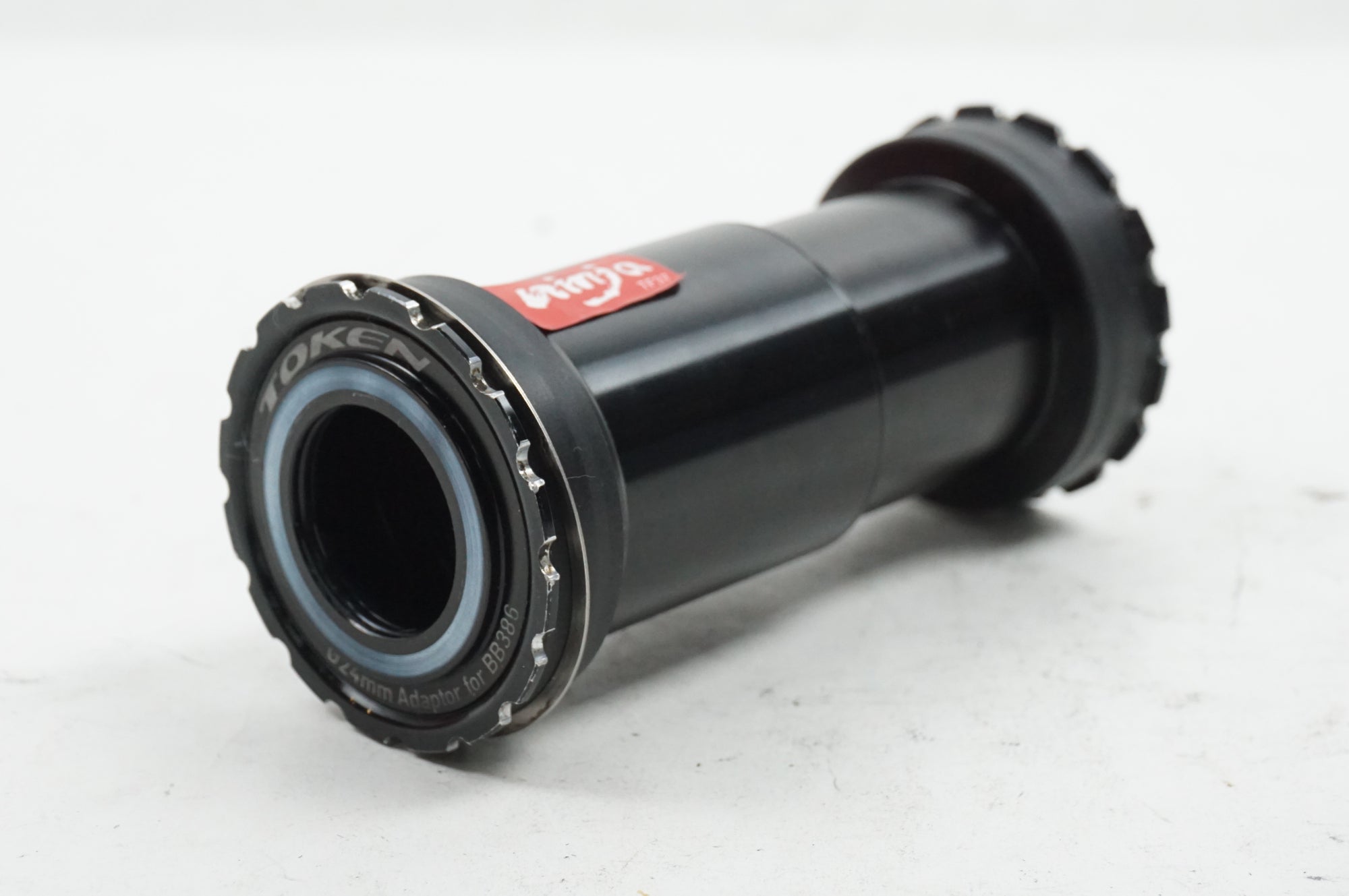 TOKEN 「トーケン」 TF37 ボトムブラケット / 川越店