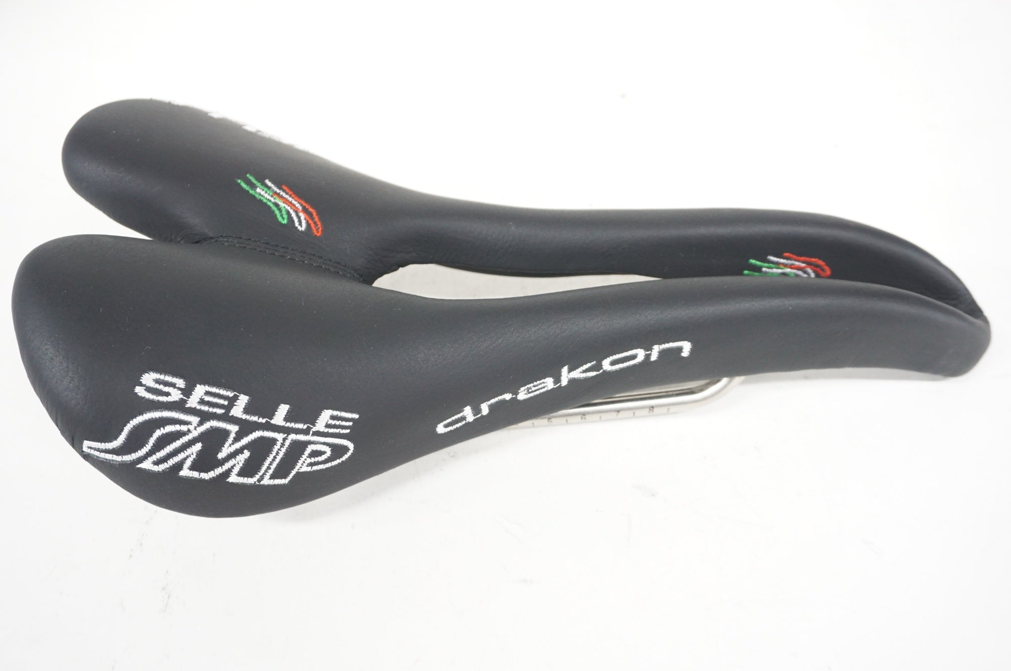 SELLE SMP 「セラ エスエムピー」 DRAKON サドル / 阪急塚口店