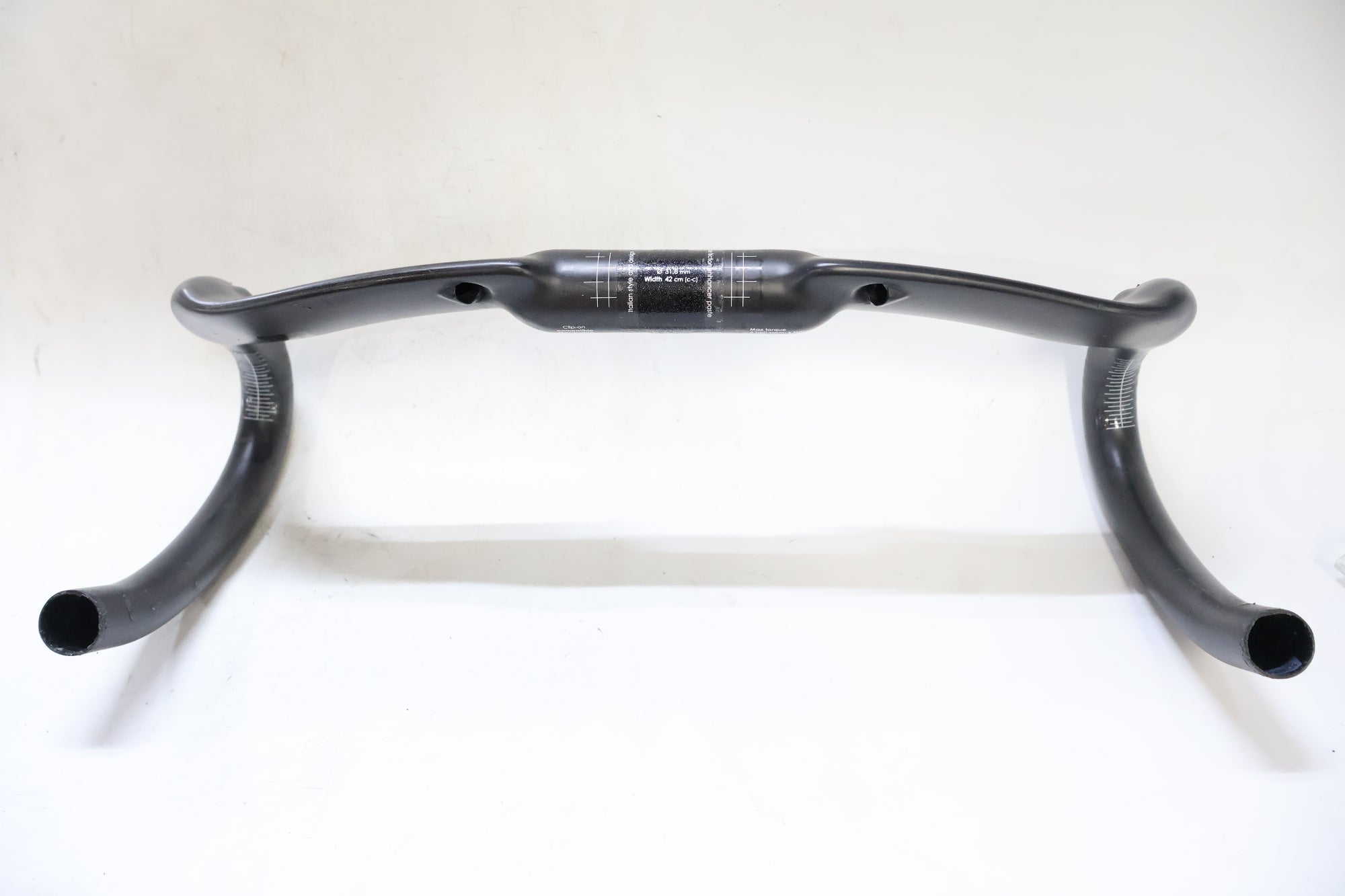 3T 「スリーティー」 AERONOVA LTD φ31.8 420mm ハンドル / 高知店