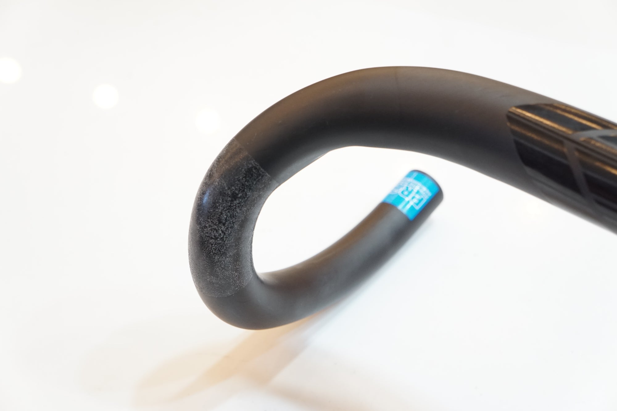 SHIMANO 「シマノ」 PRO PLT CARBON COMPOSITE φ31.8 400mm ハンドル / バイチャリ浦和ベース