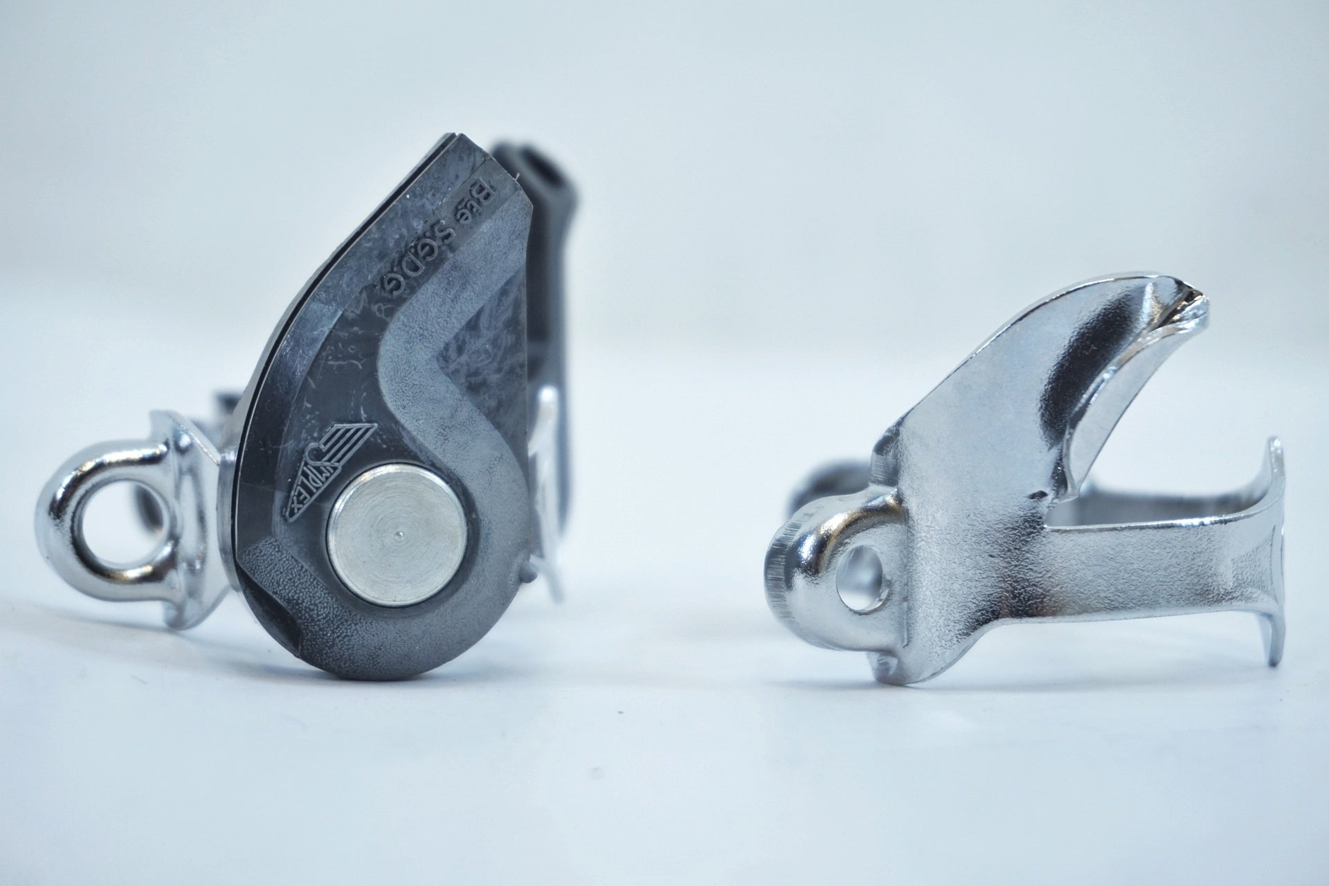 SIMPLEX 「サンプレックス」 CABLE GUIDE ケーブルガイド / 有明ガーデン店