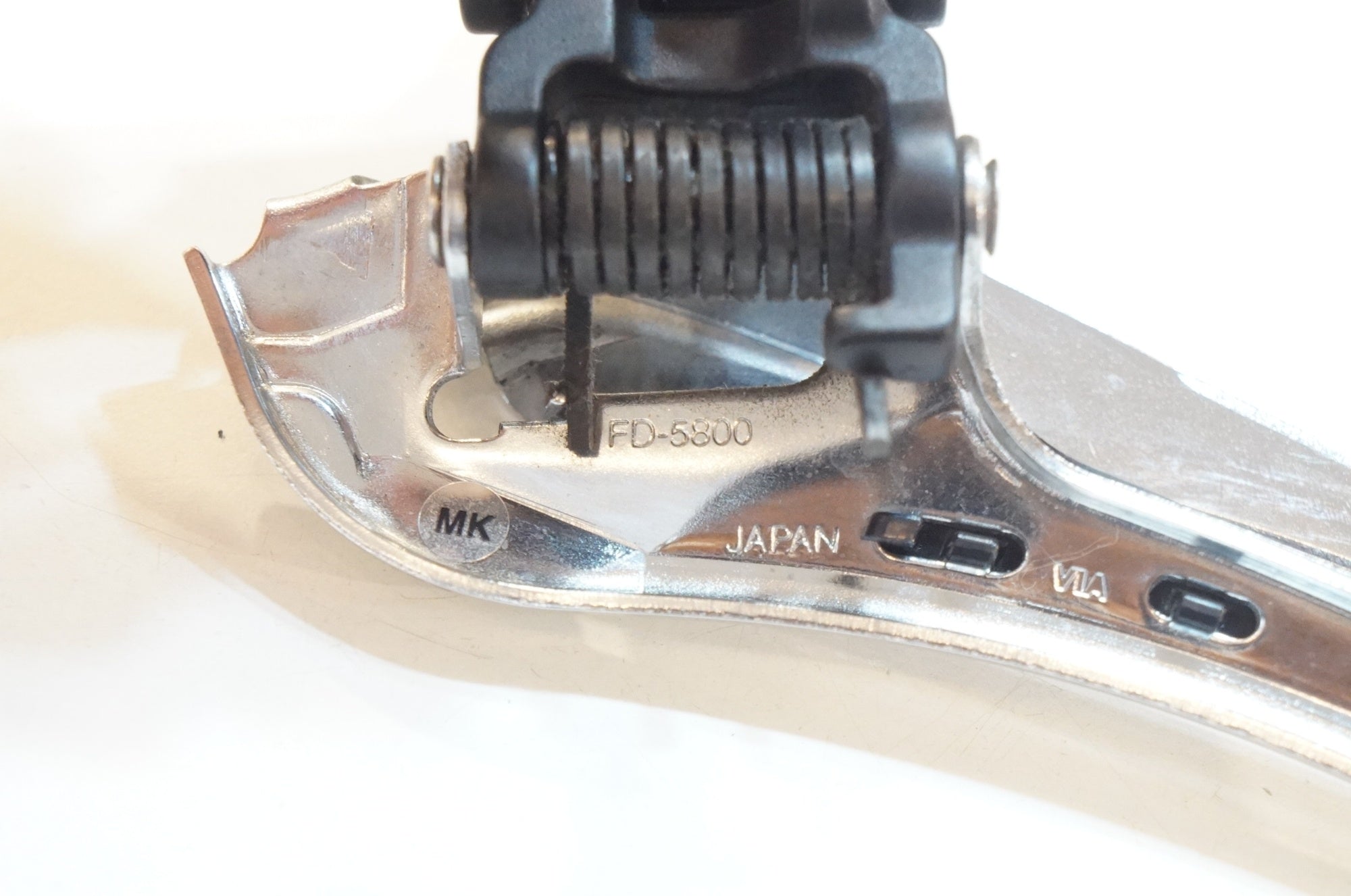 SHIMANO 「シマノ」 105 FD-5800 φ31.8 フロントディレイラー / 浦和ベース
