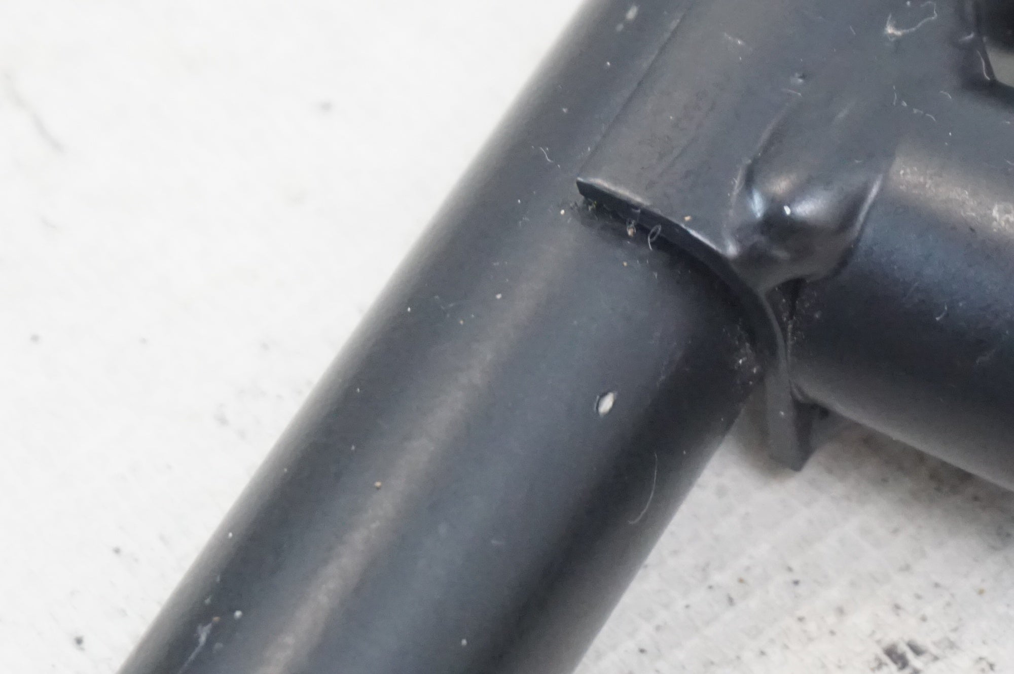 IWA 「アイダブルエー」 A01V SPECIAL ディスプレイスタンド / 福岡店