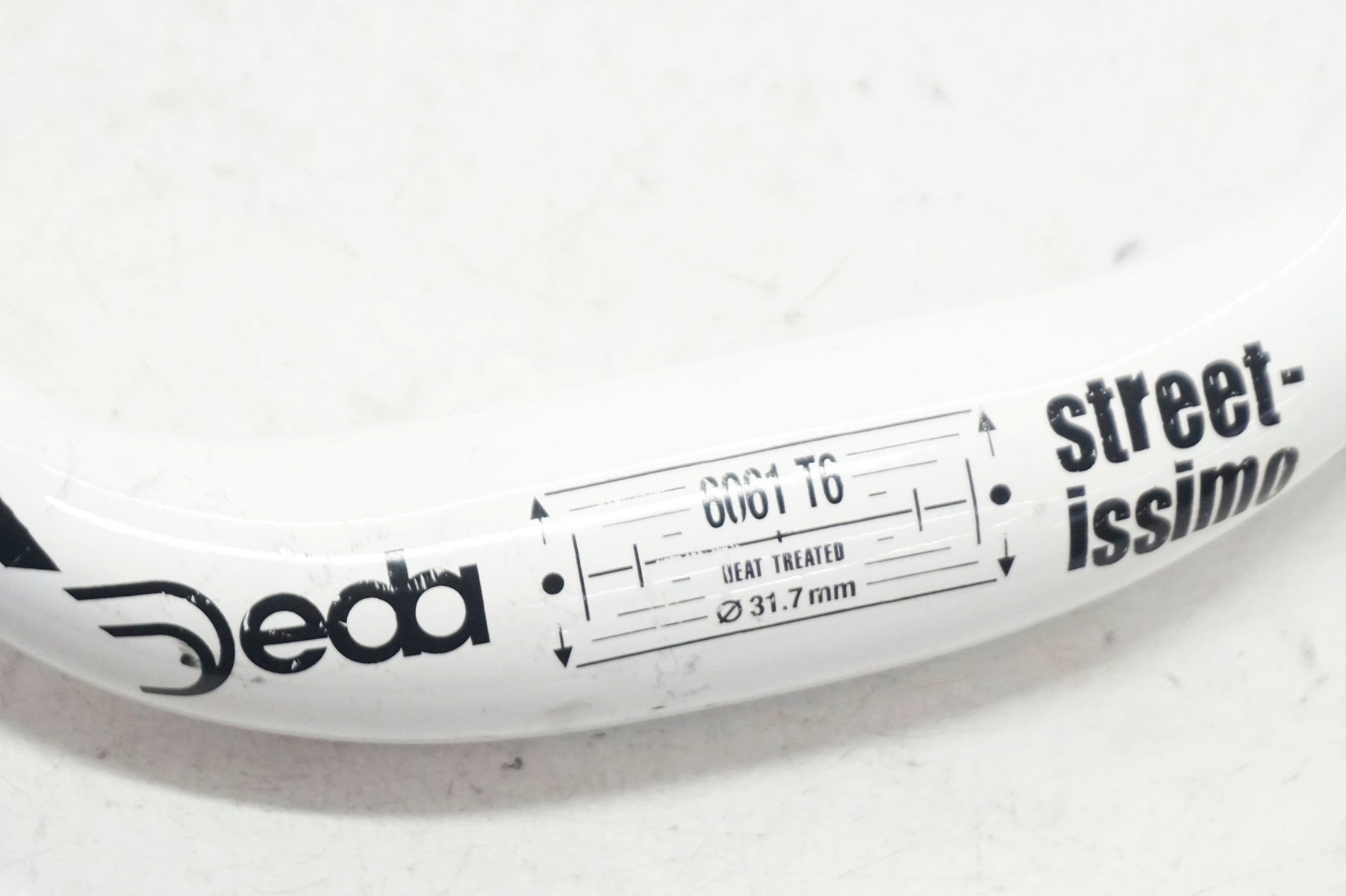 DEDA 「デダ」 STREET-ISSIMO Φ31.7 460mm ハンドル / 大阪門真店