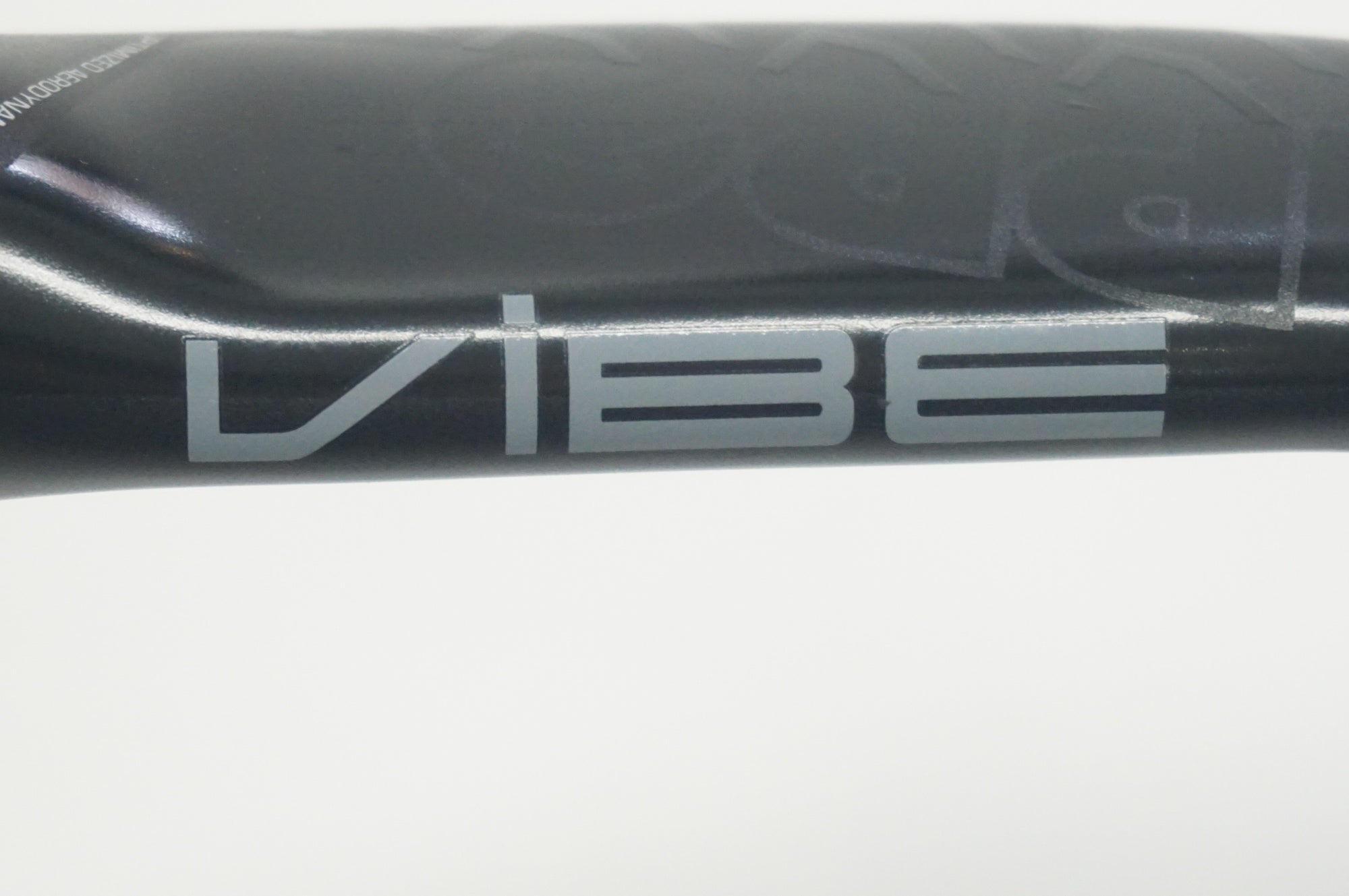 SHIMANO 「シマノ」 PRO VIBE AERO PURSUIT φ31.8 360mm ハンドル