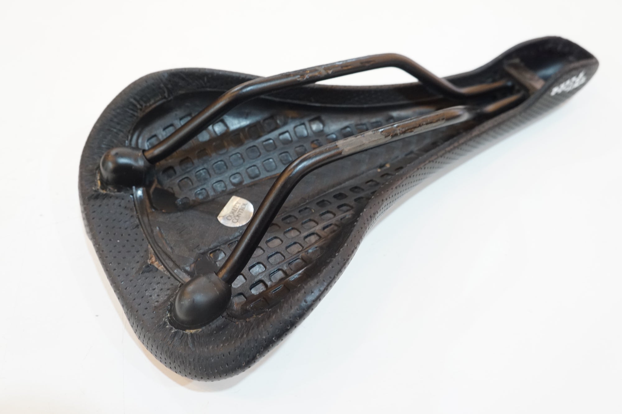 SELLE ITALIA 「セラ イタリア」 FLITE 1990 サドル / バイチャリ浦和ベース