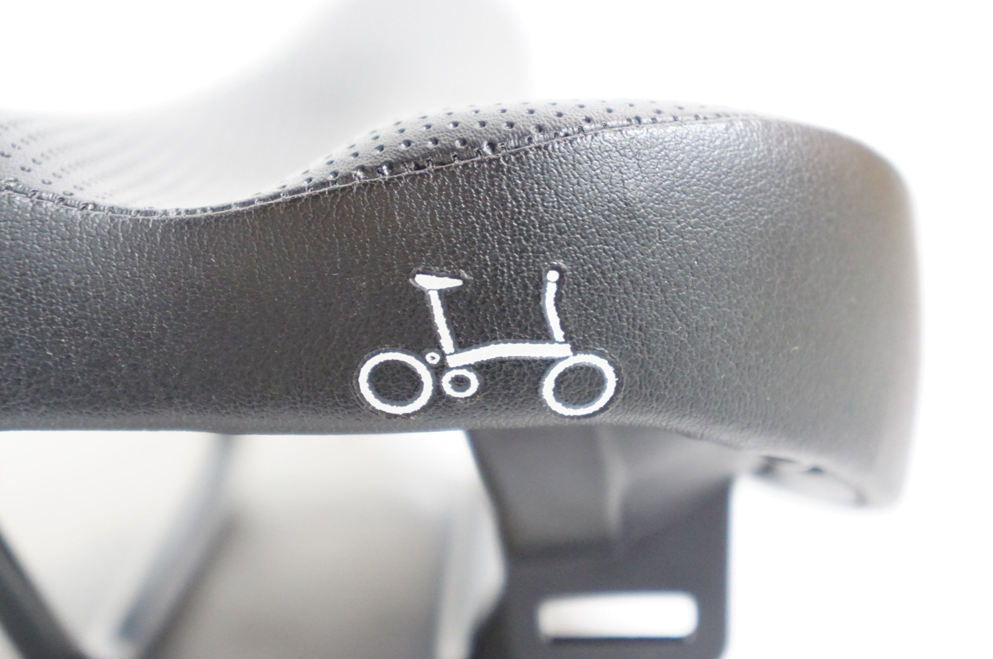 BROMPTON 「ブロンプトン」 純正サドル / 熊谷本店 ｜ バイチャリ公式