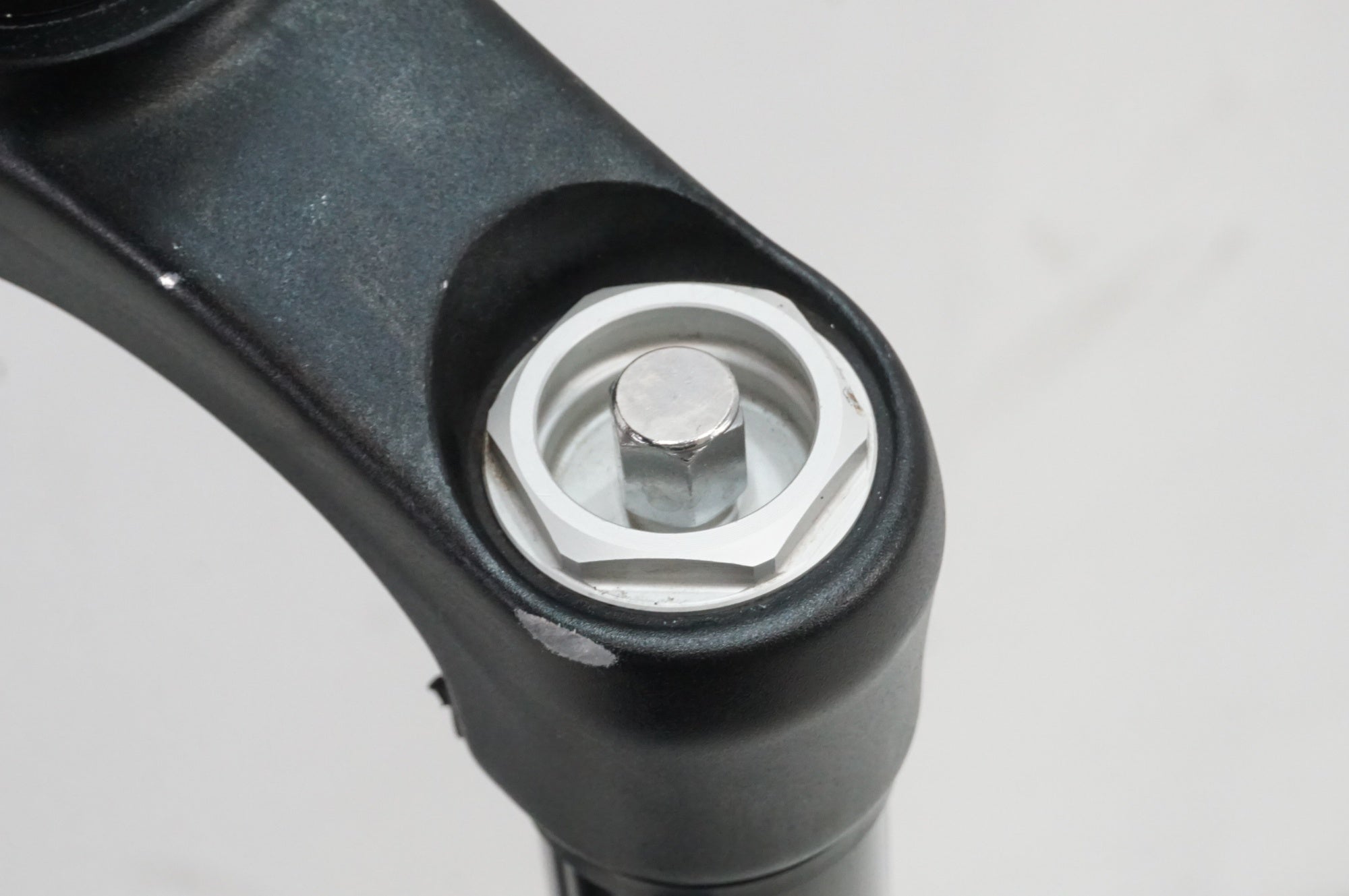 SR SUNTOUR 「エスアールサンツアー」 EPIXON 27.5 サスペンションフォーク / 大宮店