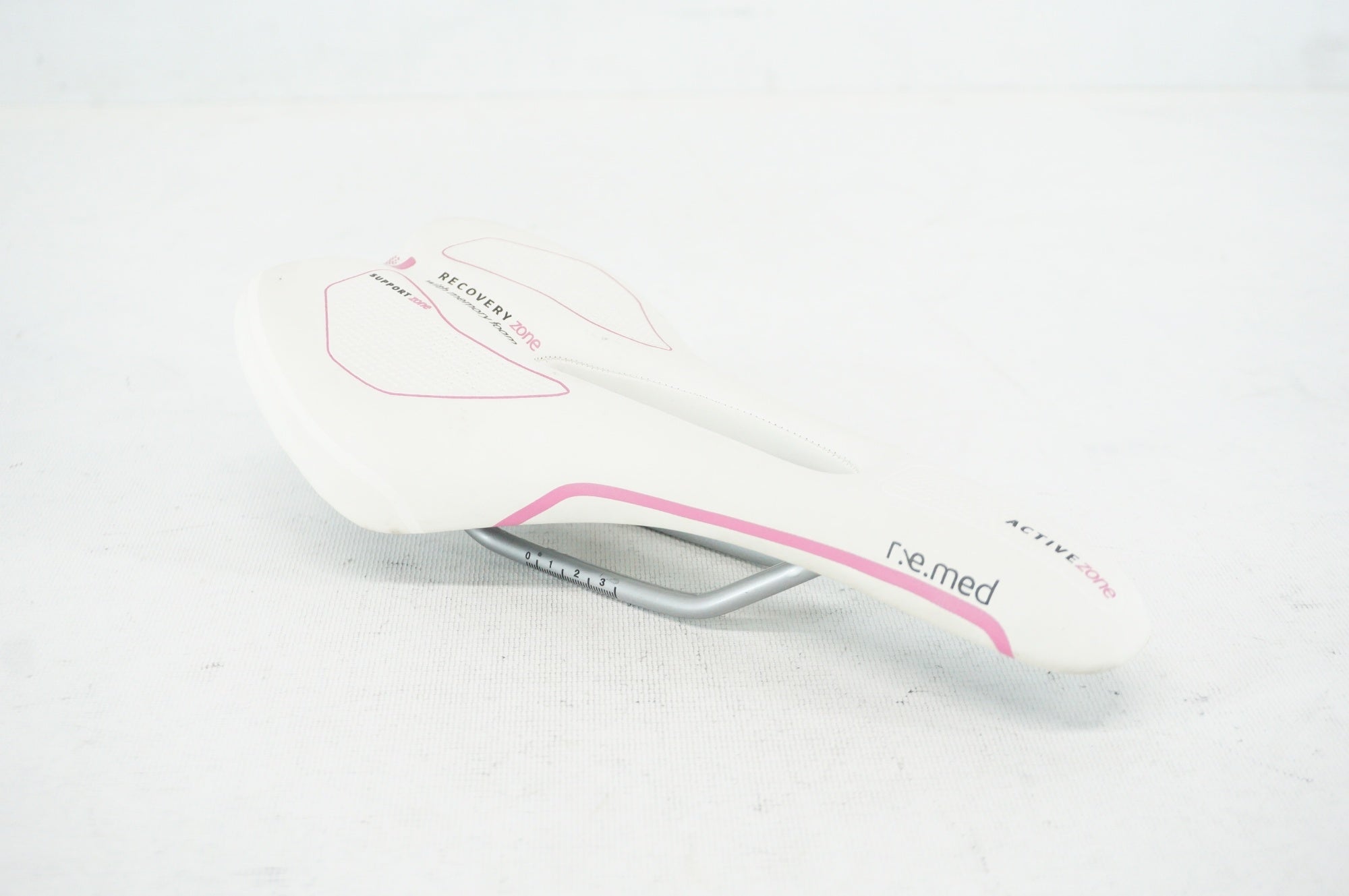 SELLE ROYAL 「セラロイヤル」 R.E.MED サドル / 阪急塚口店