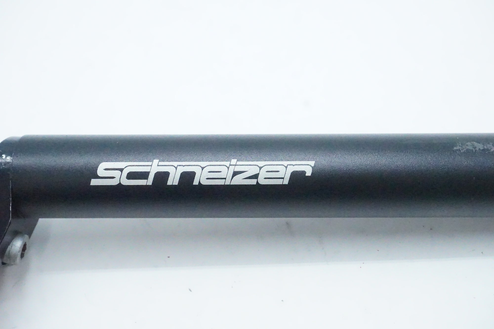 SCHNEIZER「シュナイザー」 φ31.6 シートポスト/ 京都西院店