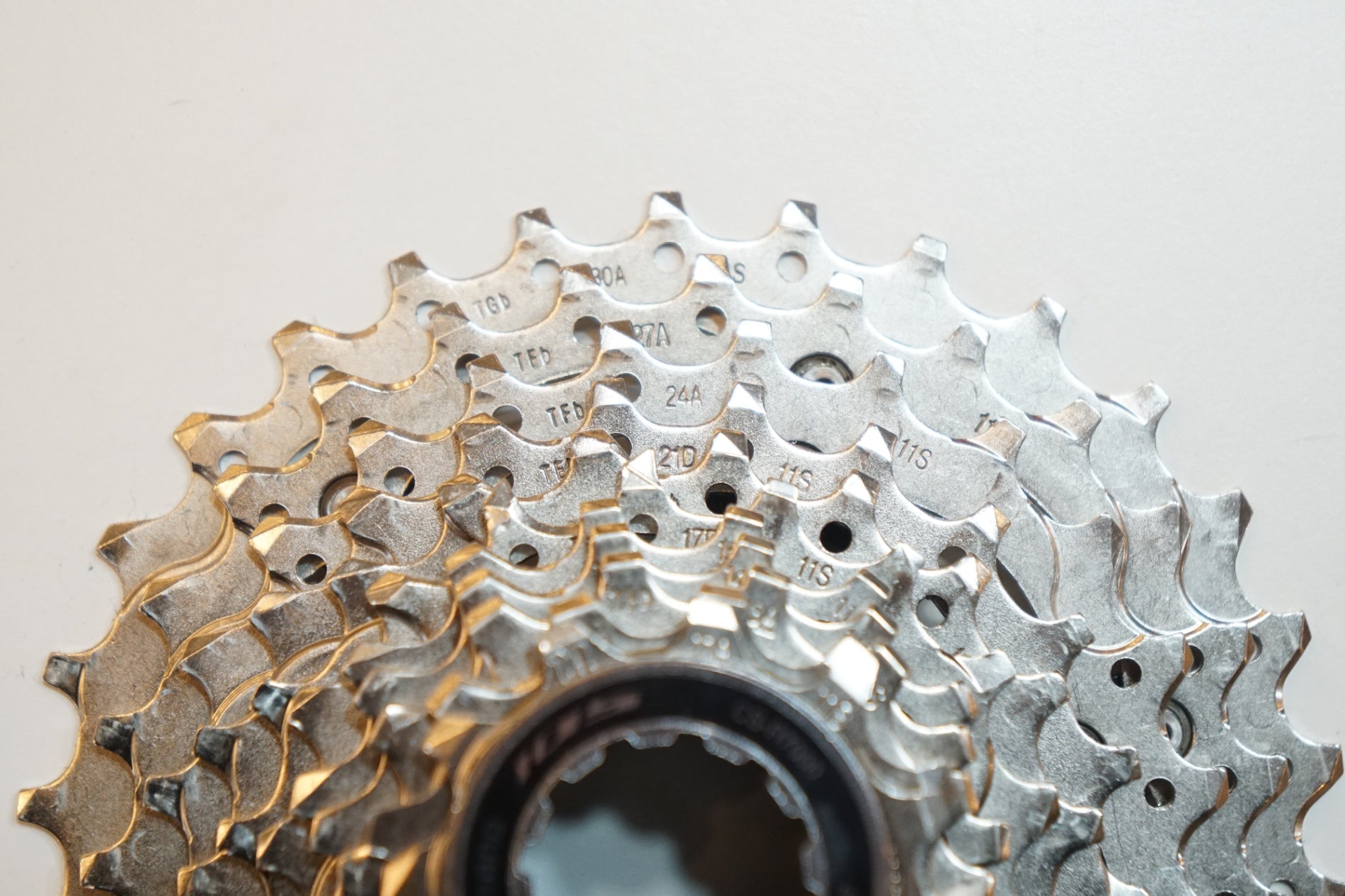 SHIMANO 「シマノ」 105 CS-R7000 11-30T スプロケット / バイチャリ浦和ベース