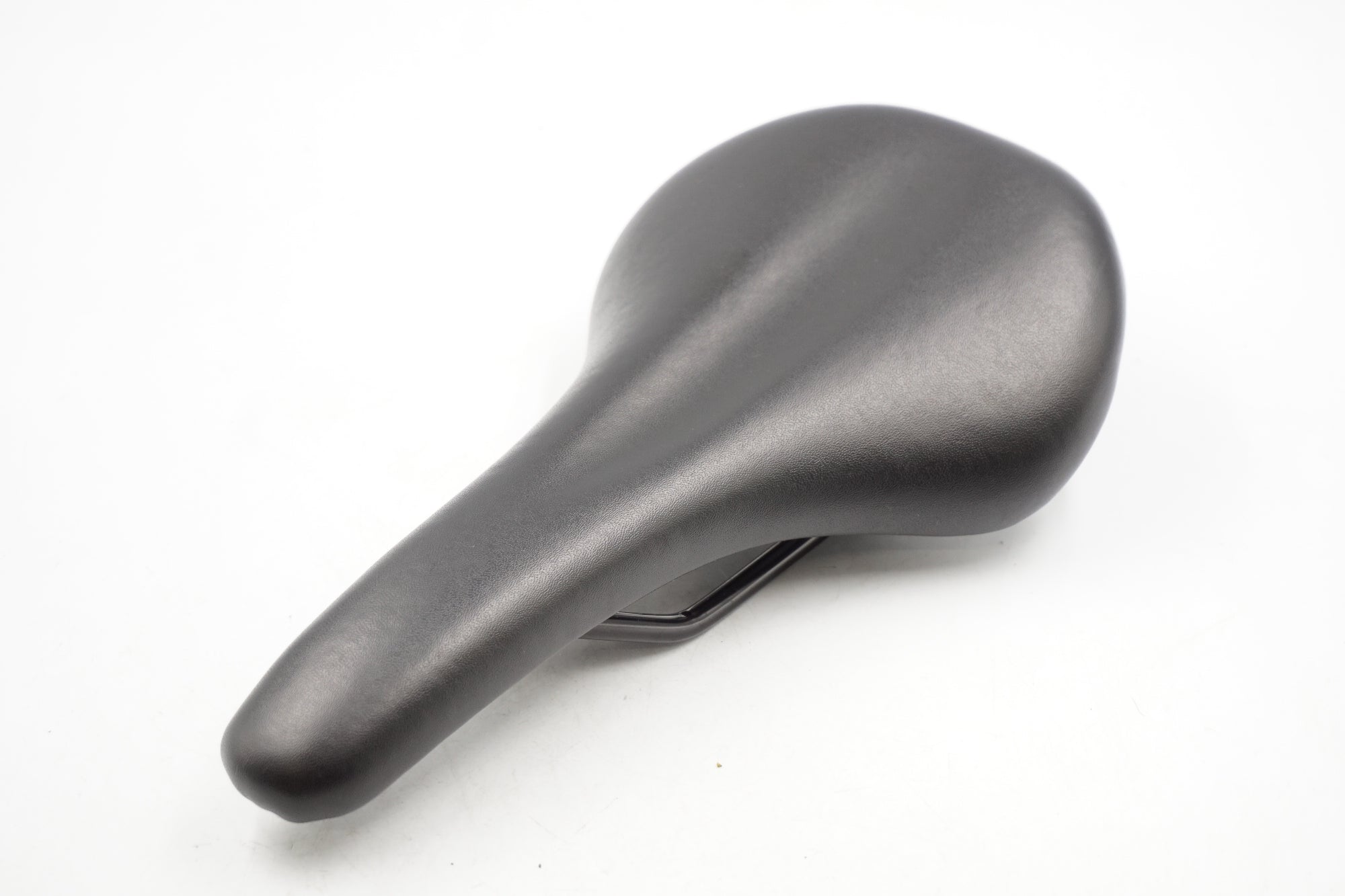 VELO 「ベロ」 サドル / 奈良店