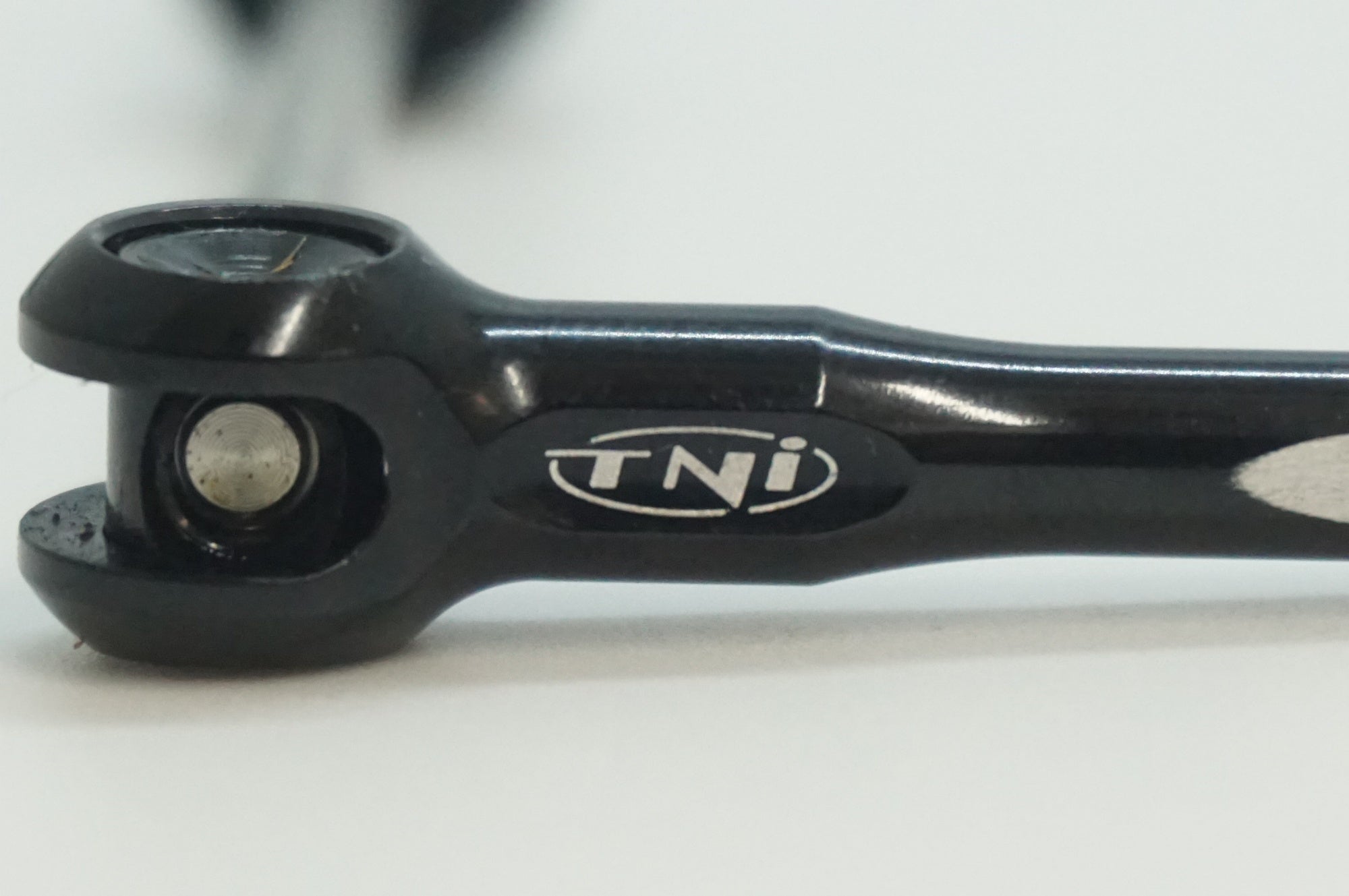 TNI 「ティーエヌアイ」 SHAVED 100/130mm クイックレバー / 福岡店
