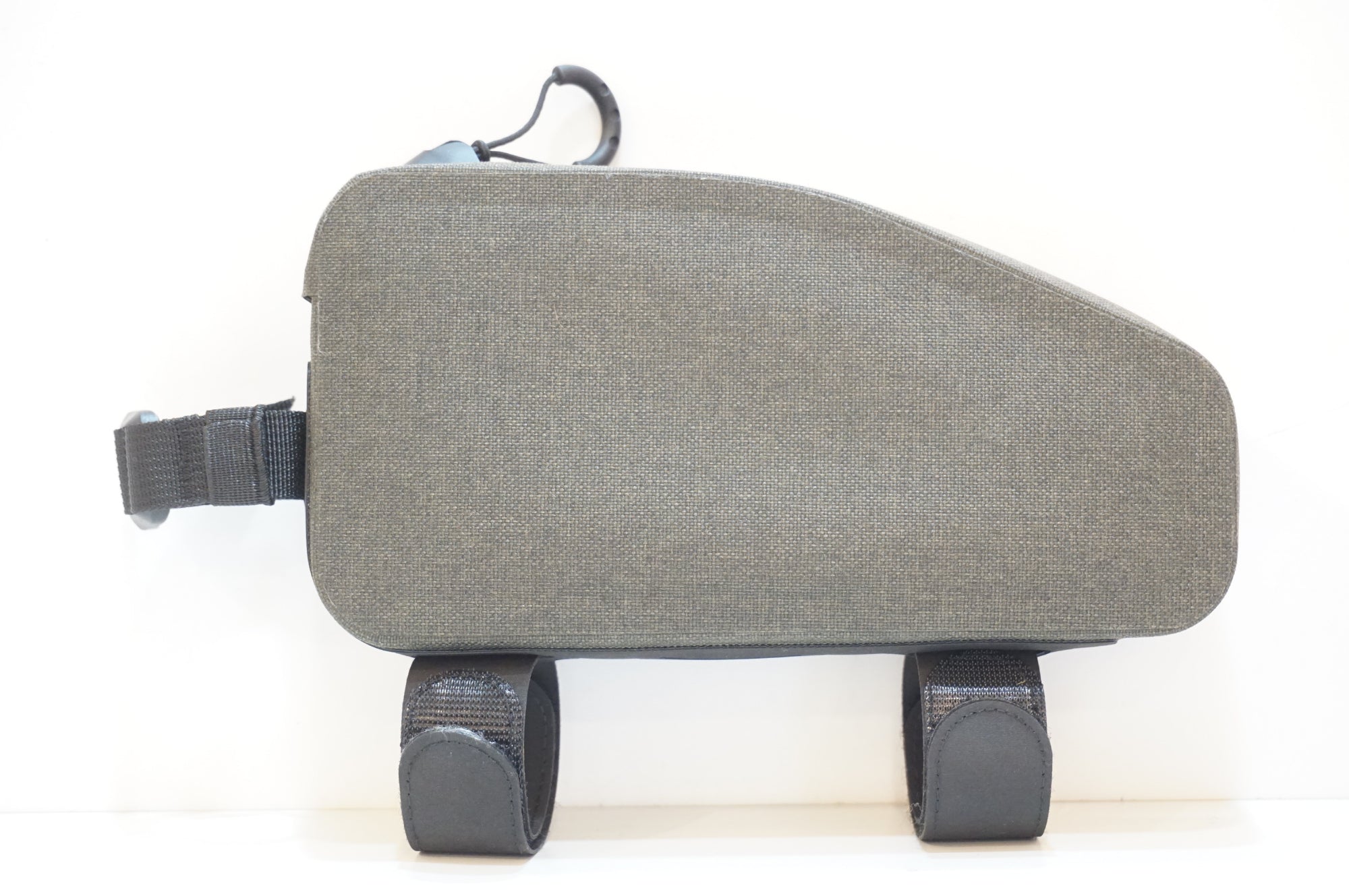 BROOKS 「ブルックス」 SCAPE TOP TUBE BAG 0.9L トップチューブバッグ / 浦和ベース
