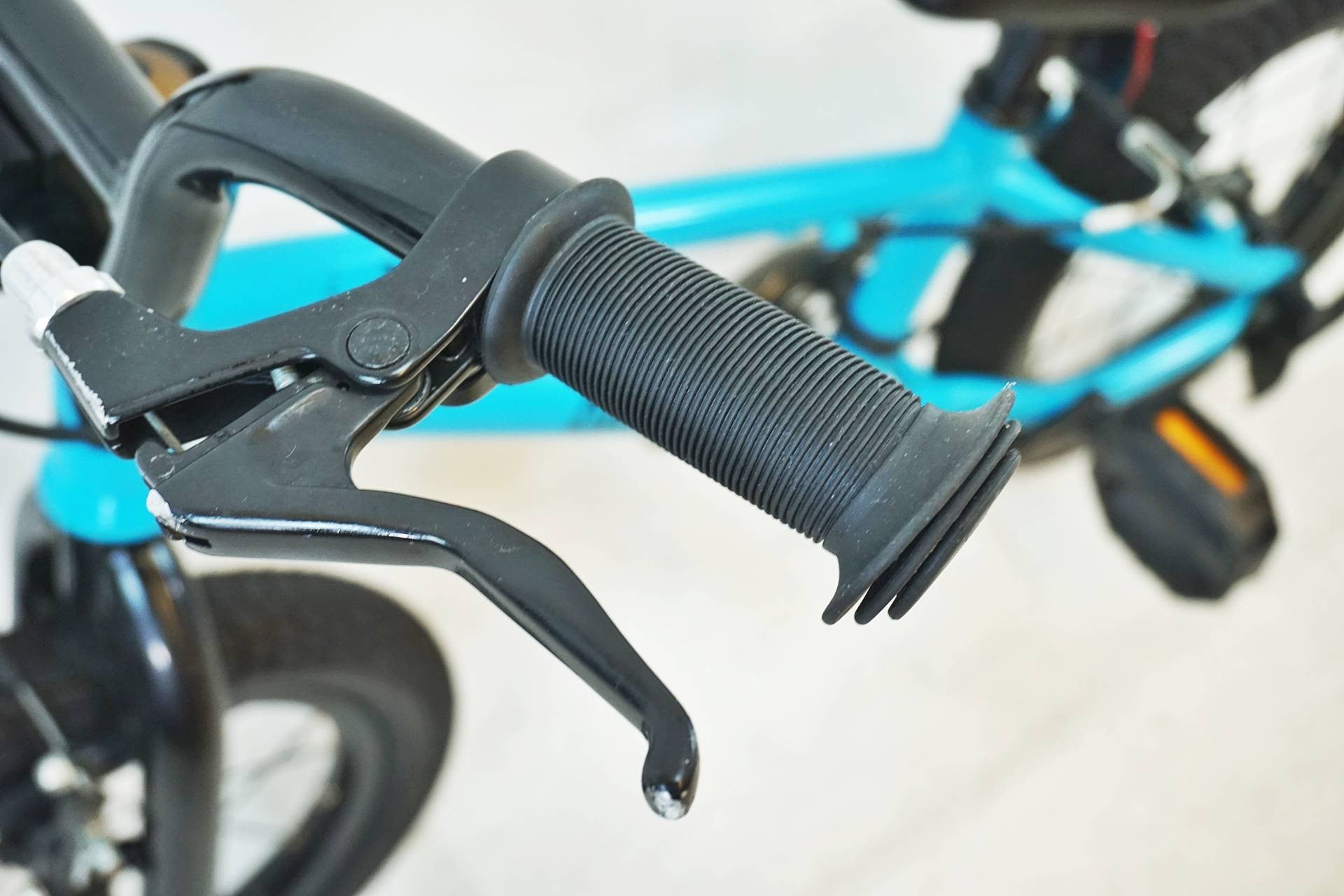 ARESBIKES 「アーレスバイク」 A/KID 14インチ 2022年モデル キッズ