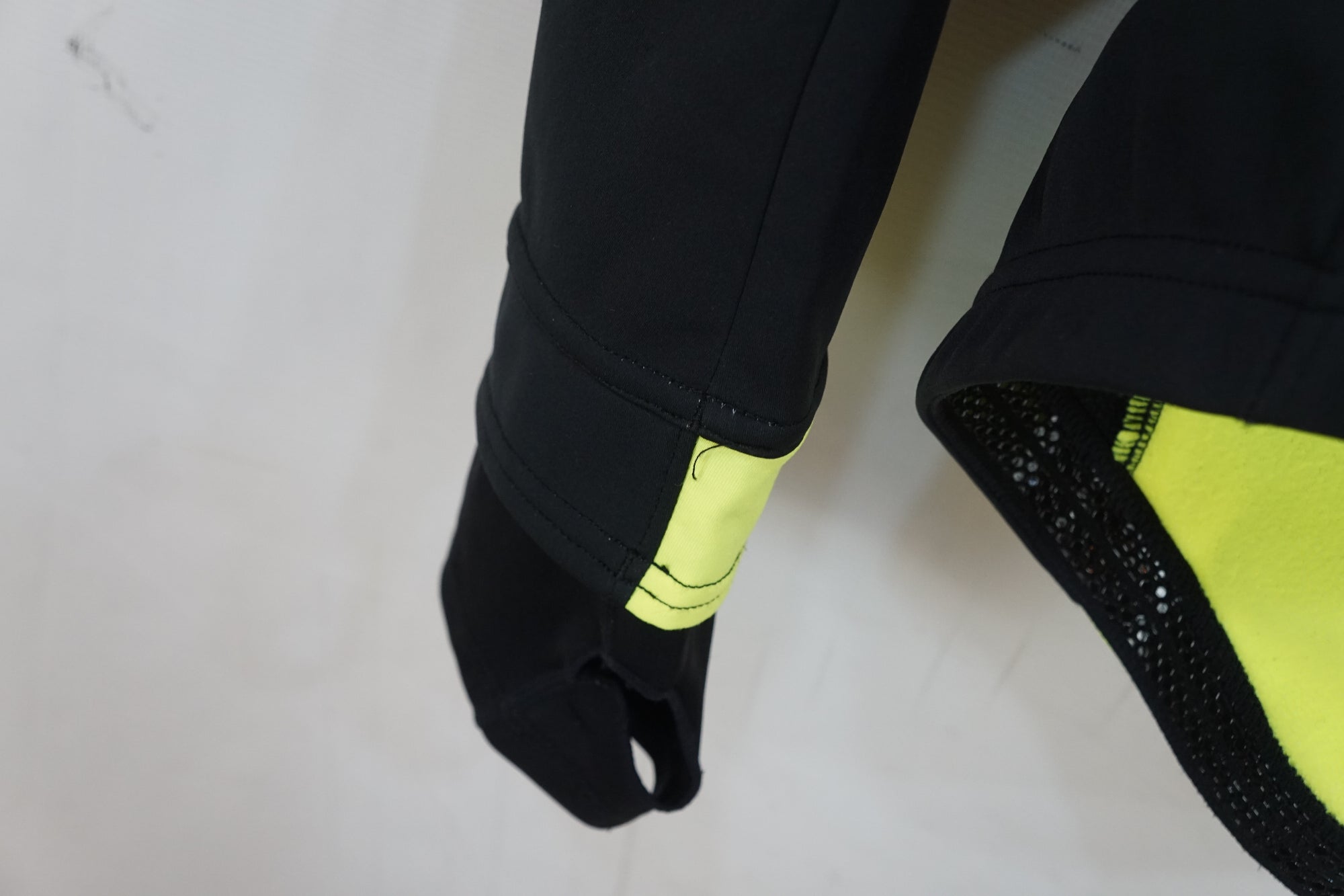 BONTRAGER ボントレガー Velocis S1 ソフトシェルジャケット Review: Bontrager Velocis S1 Softshell Jacket | road.cc