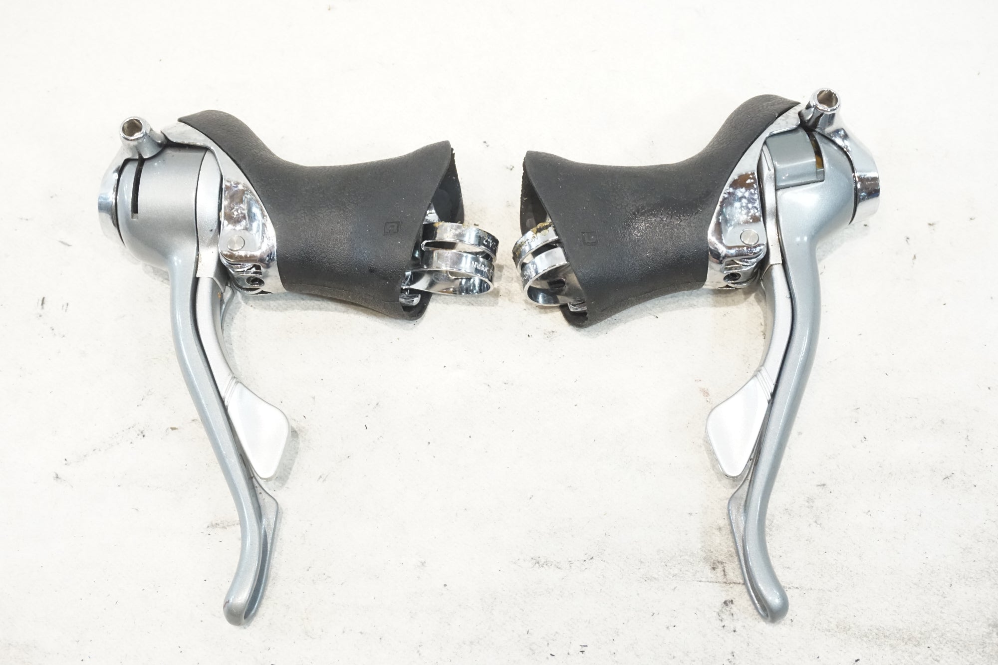 SHIMANO 「シマノ」 600 ST-6400 デュアルコントロールレバーセット / 横浜戸塚店