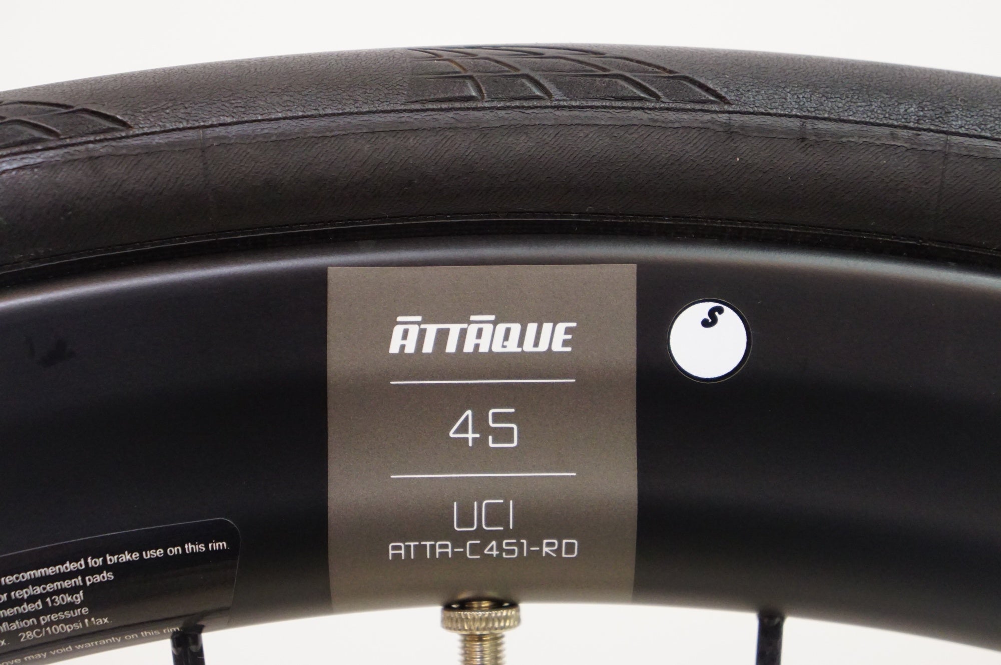 ATTAQUE 「アタッキ」 ATTA-C451-RD シマノ11速 ホイールセット / 熊谷本店