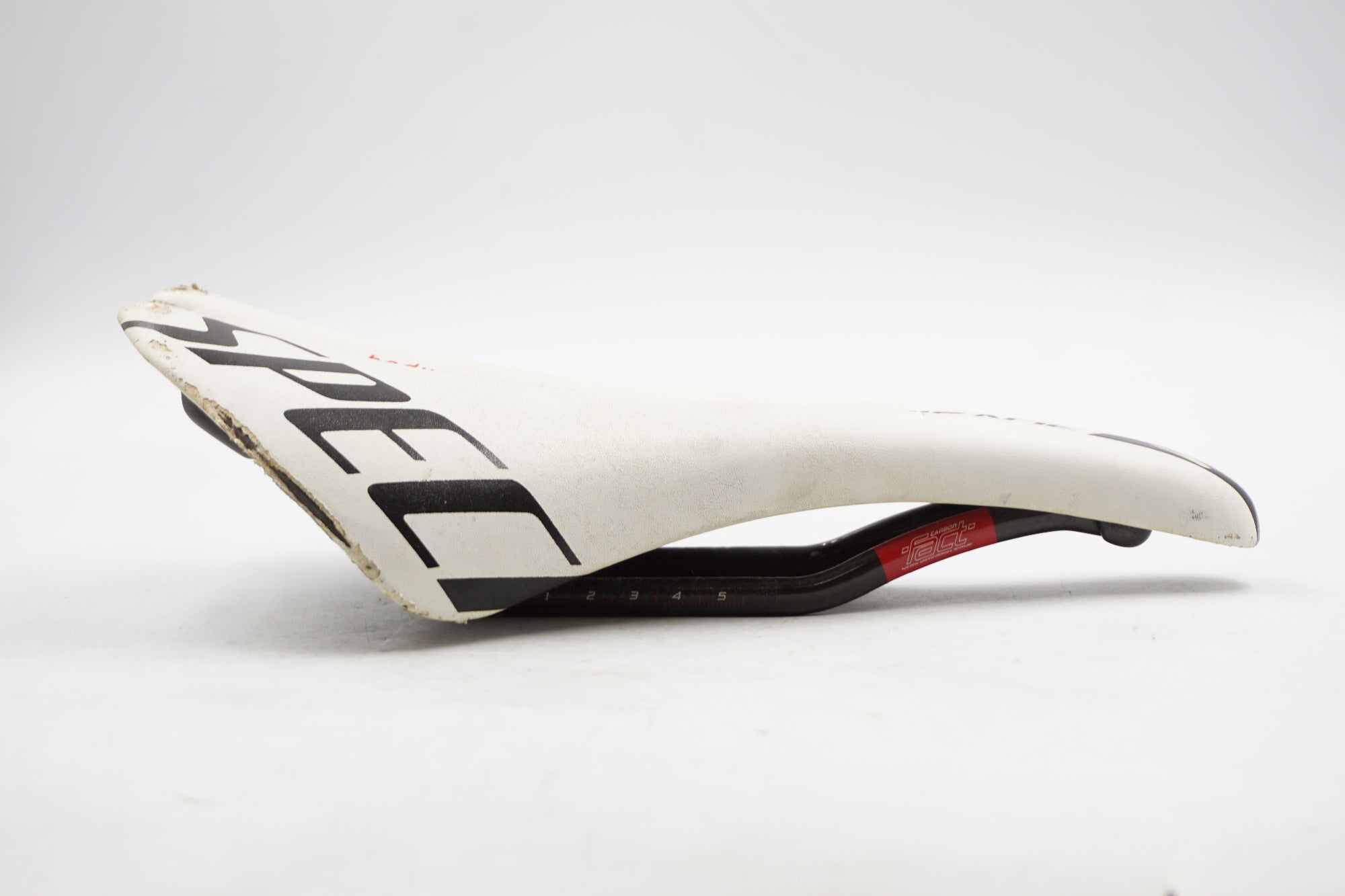 SPECIALIZED 「スペシャライズド」 CHICANE サドル / 奈良店