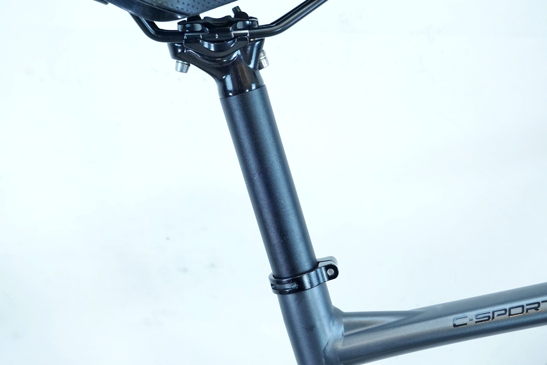 BIANCHI 「ビアンキ」 C-SPORT 2 DISC 2023年モデル クロスバイク / 有明ガーデン店