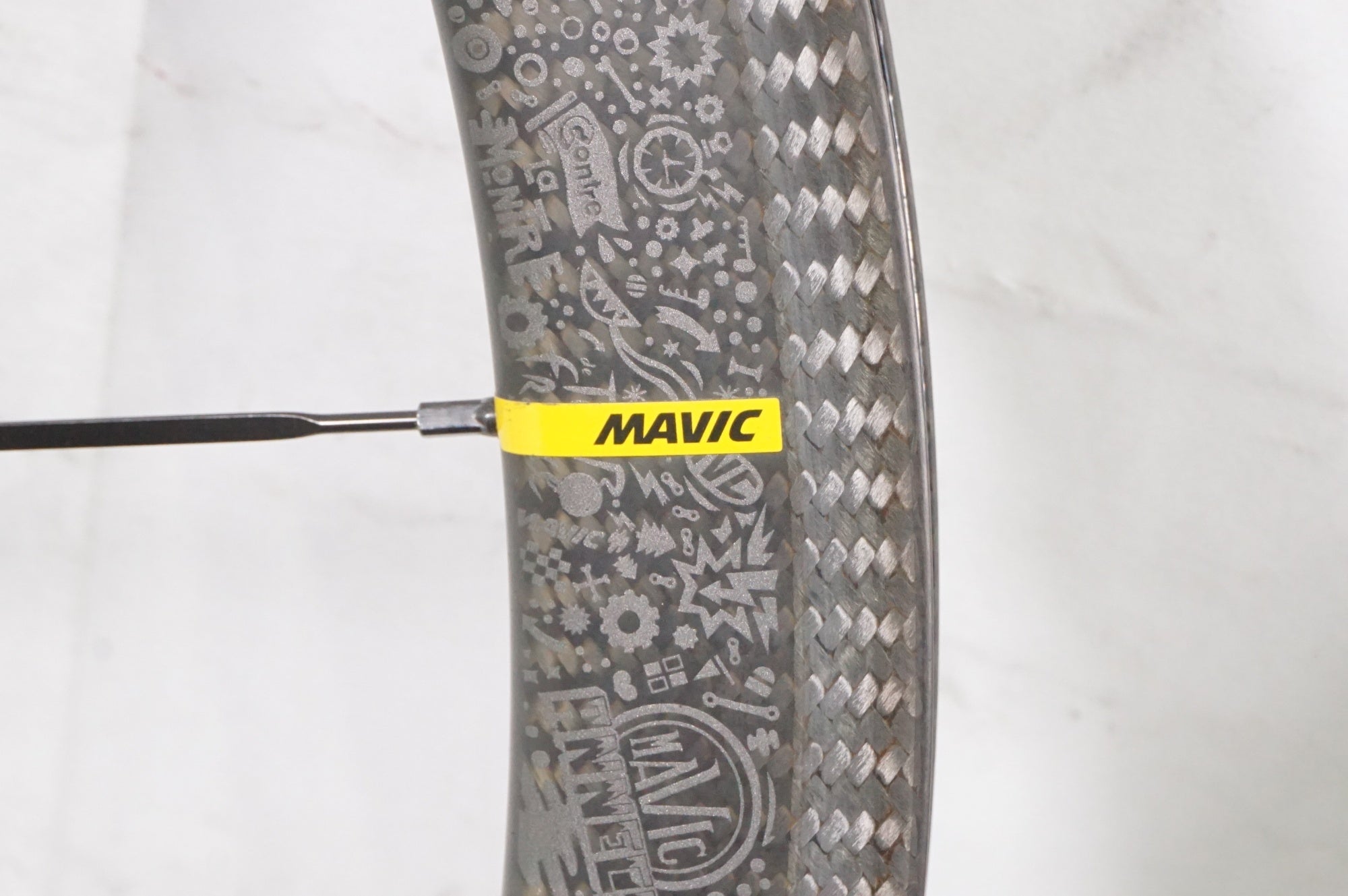 MAVIC 「マビック」 COSMIC PRO CARBON UST ツール・ド・フランス限定モデル シマノ11S ホイールセット / AKIBA店