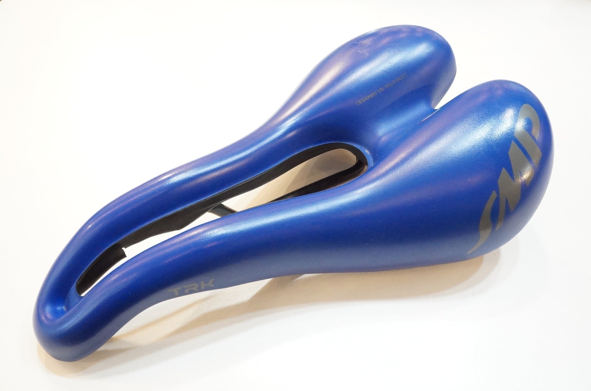 SELLE SMP 「セラエスエムピー」 TRK サドル / 浦和ベース