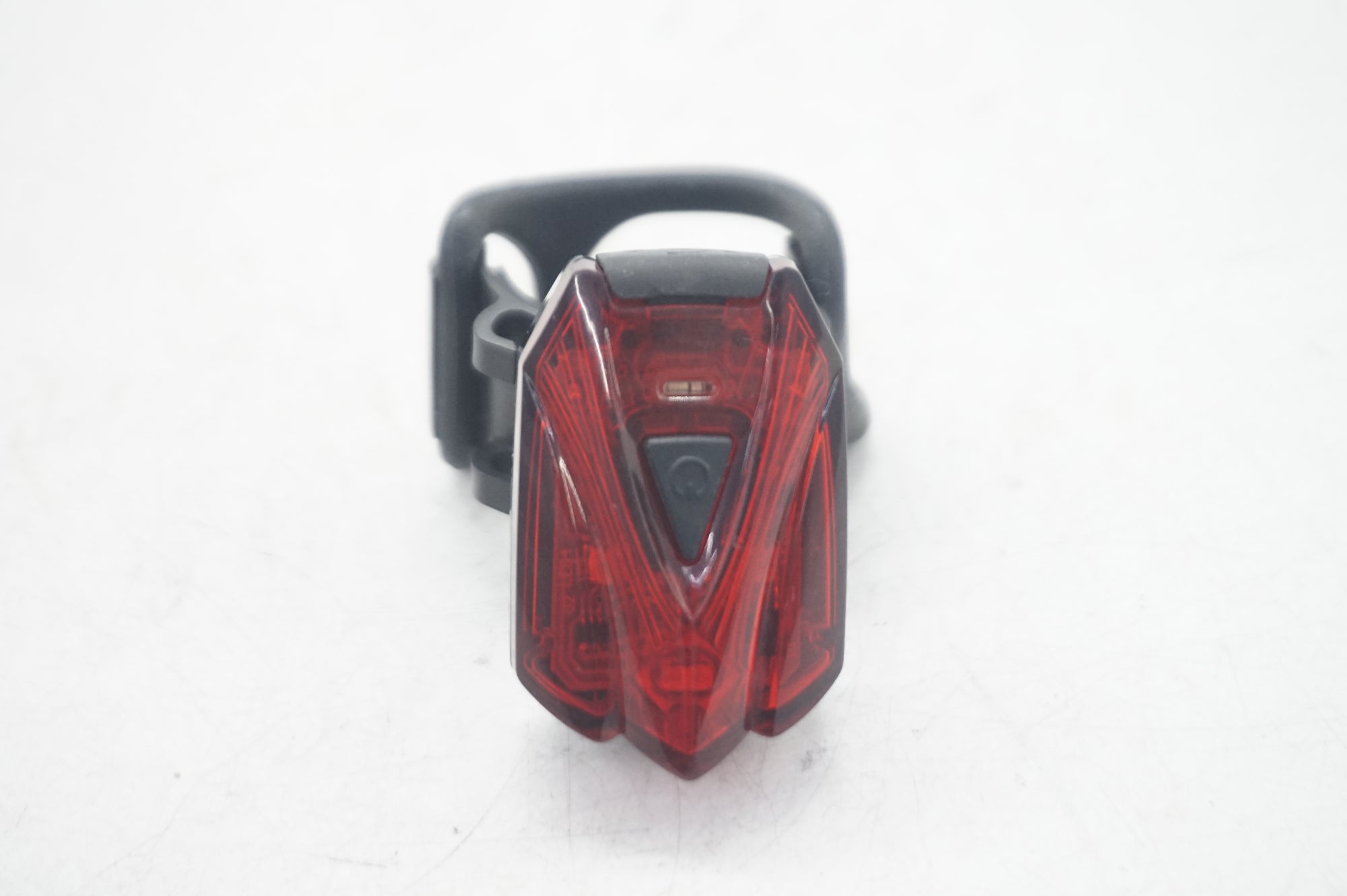 INFINI 「インフィニ」 リアライト / 大阪門真店