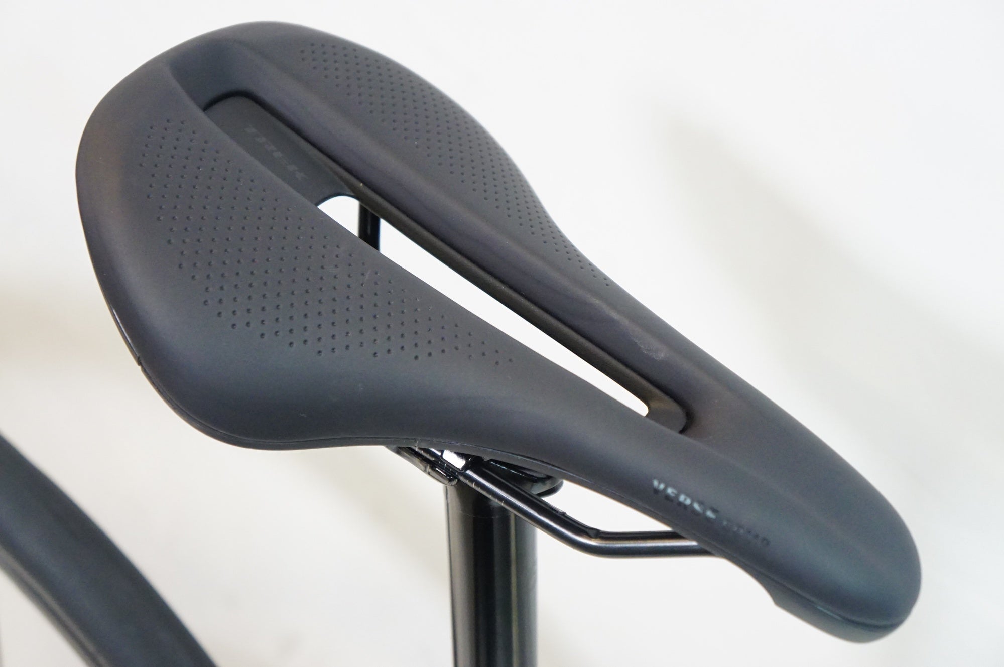 TREK 「トレック」 DOMANE AL 4 GEN 4 2025年モデル ロードバイク / 熊谷本店