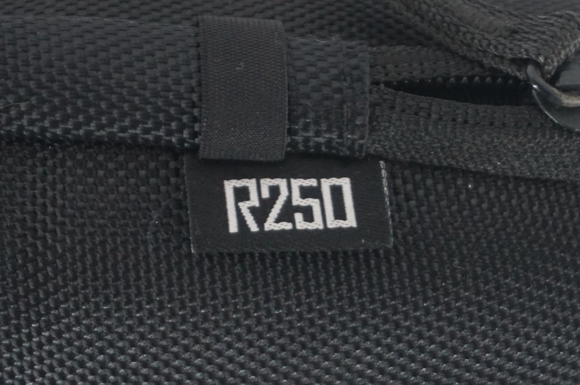 R250 「アールニーゴーマル」 ツールケース / 阪急塚口店