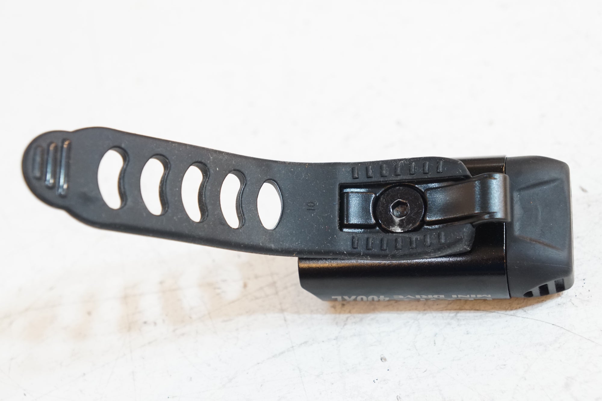 LEZYNE 「レザイン」  400XL フロントライト / バイチャリ浦和ベース