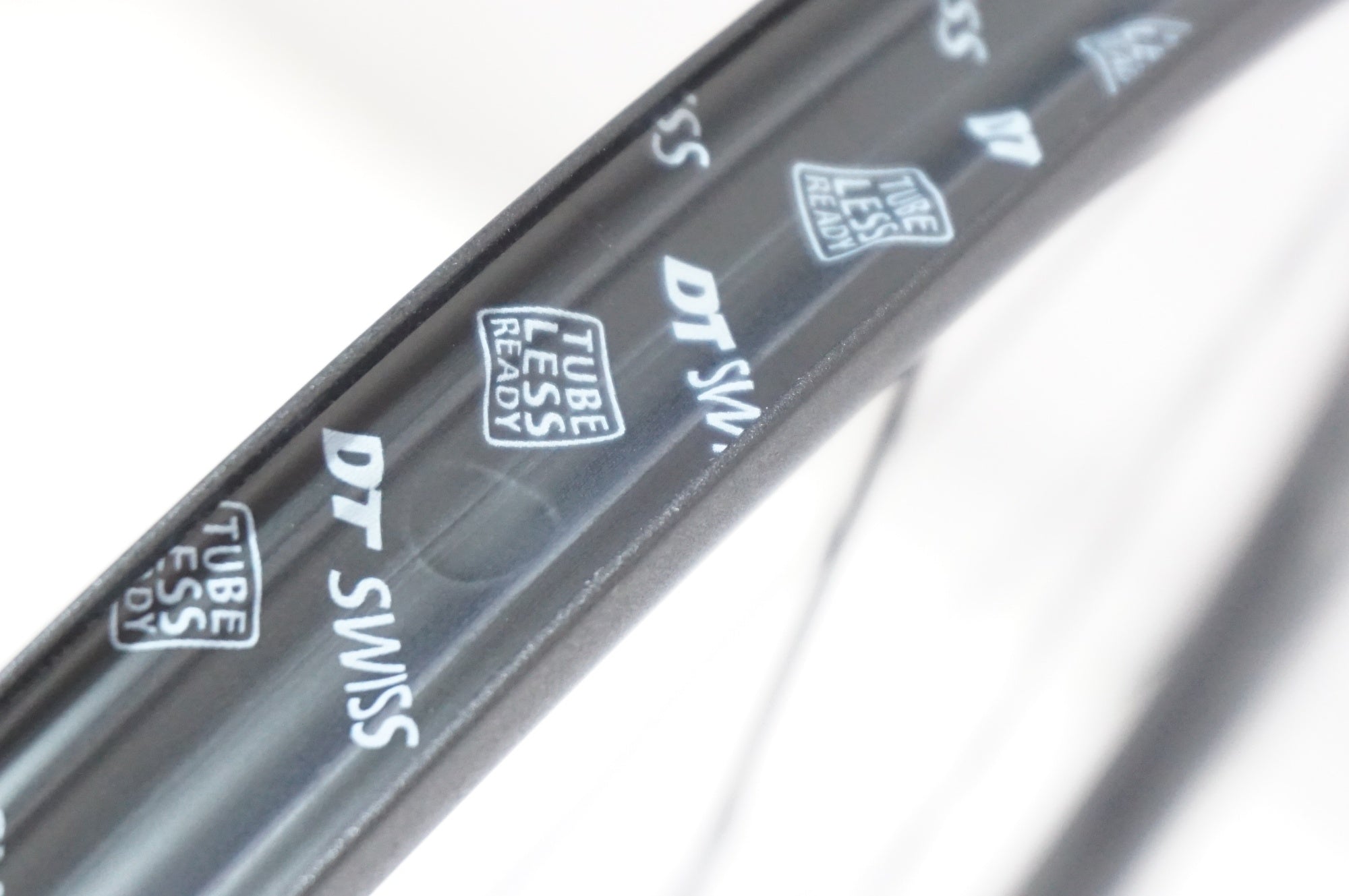 DT SWISS 「ディーティースイス」 E1800 SPLINE DB シマノ11速 ホイールセット / 世田谷店