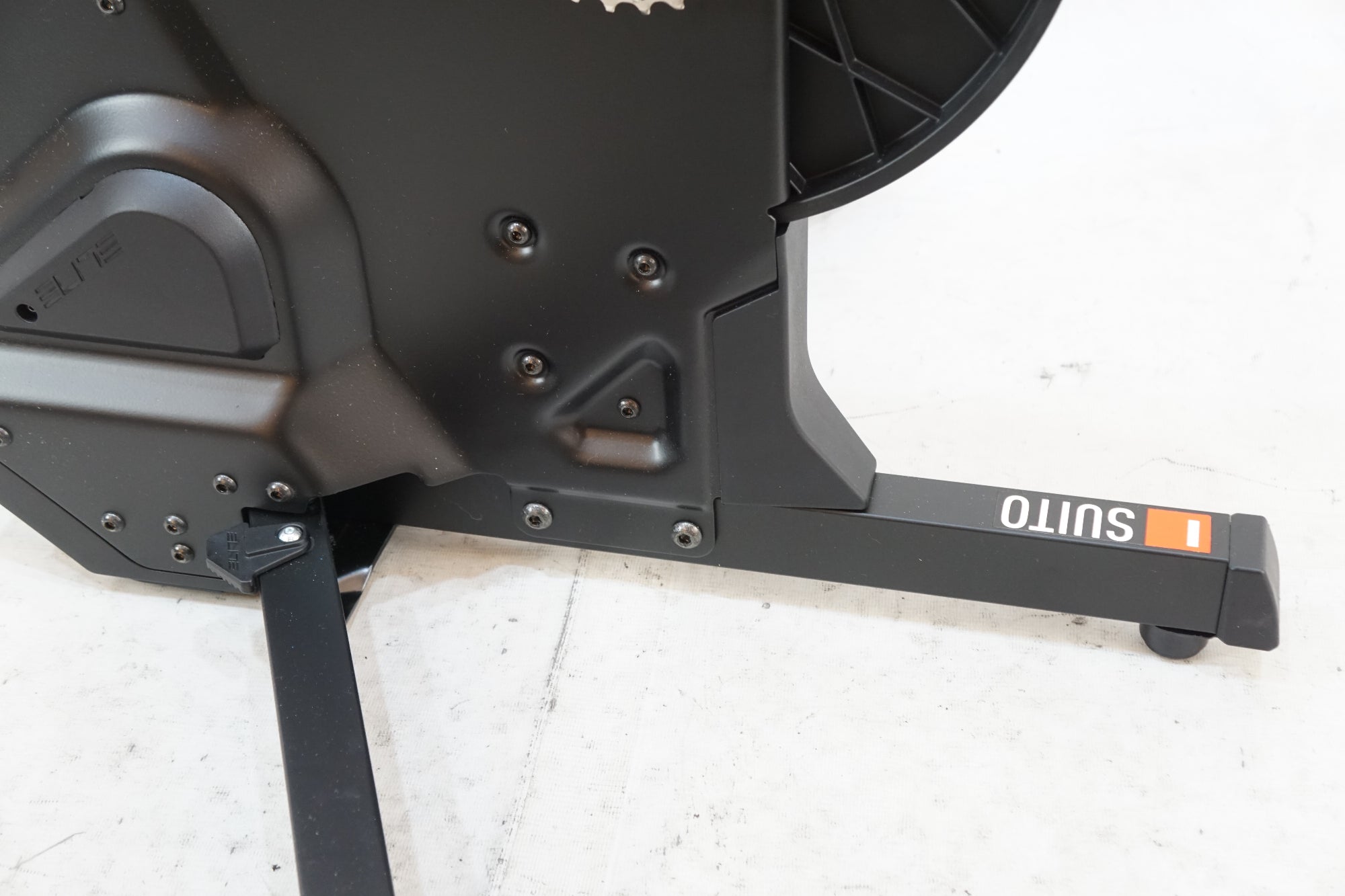 ELITE 「エリート」 SUITO スマートトレーナー / バイチャリ浦和ベース