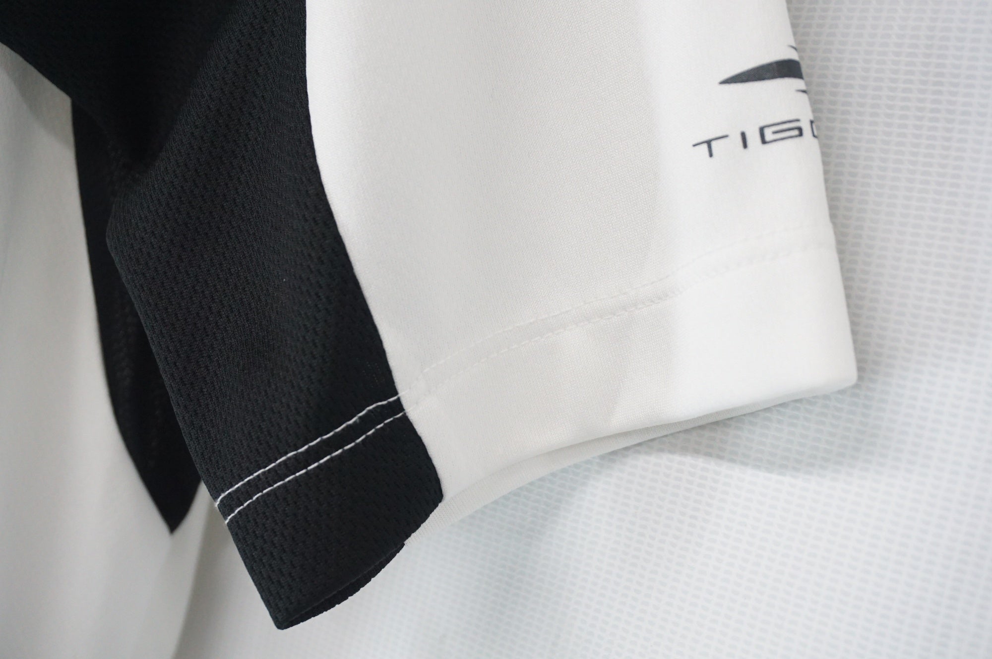 TIGORA 「ティゴラ」 Lサイズ サイクルジャージ / 阪急塚口店