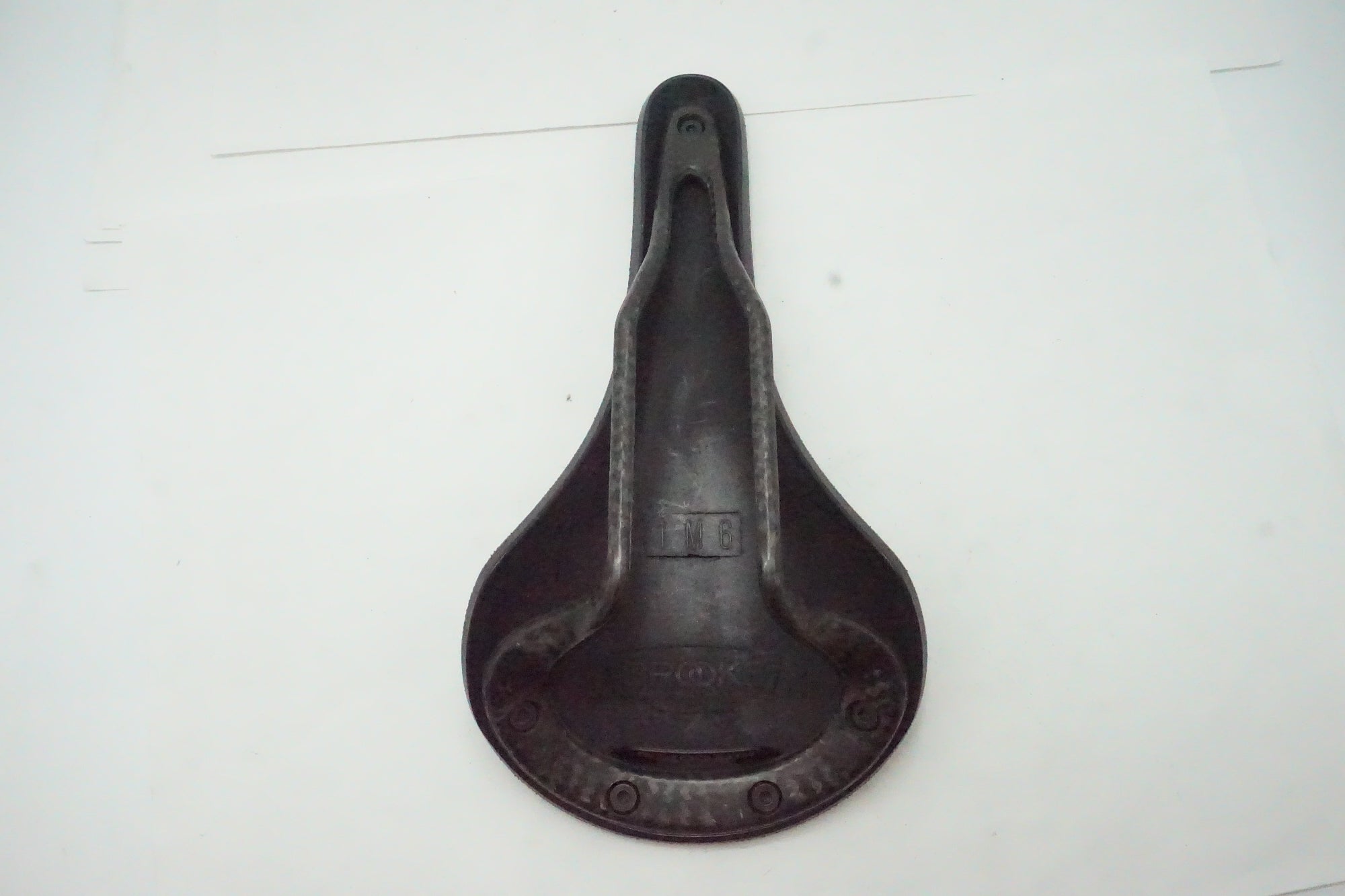 BROOKS ブルックス　サドル　c13／145mm Amazon | BROOKS(ブルックス) 幅145mm 295gのカーボンサドル
