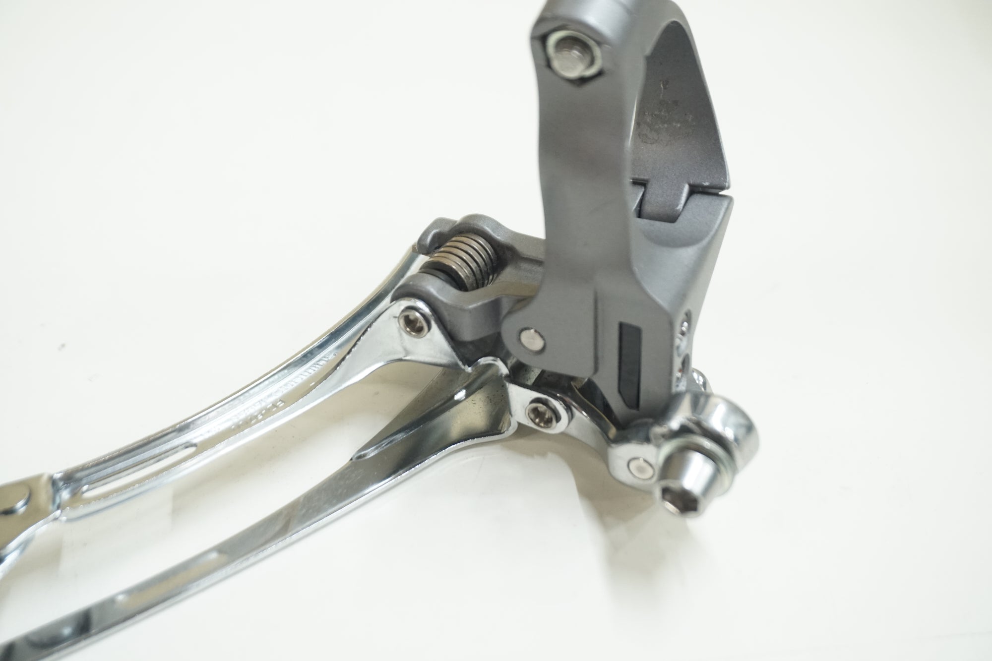 SHIMANO 「シマノ」 105 FD-5700 フロントディレイラー / 大宮店