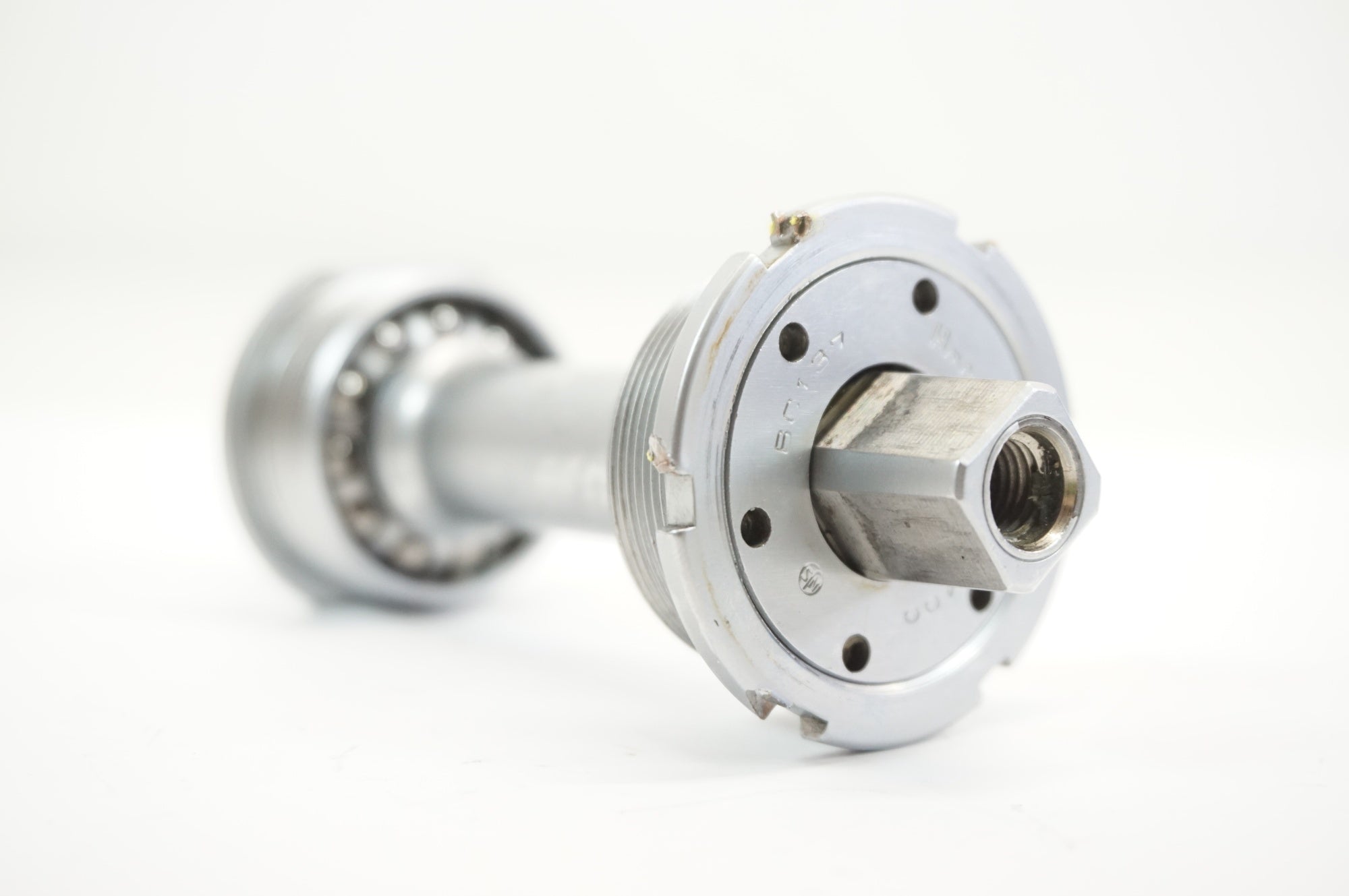 HATTA 「ハッタ」 R9400 NJS ボトムブラケット / 宇都宮店