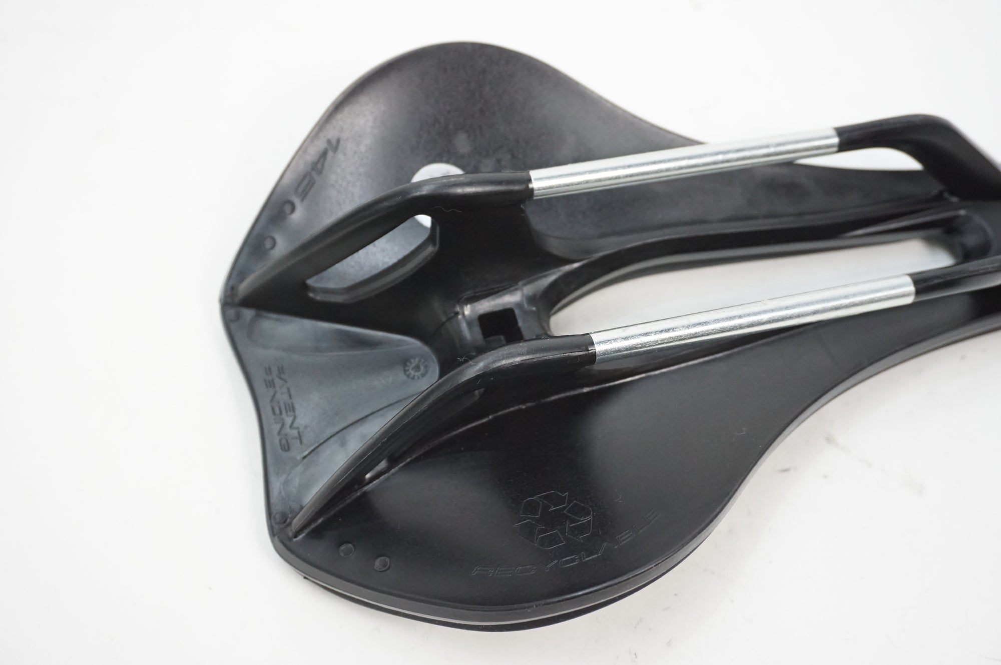 SELLE ITALIA 「セライタリア」 MODEL X SUPERFLOW サドル / 川越店