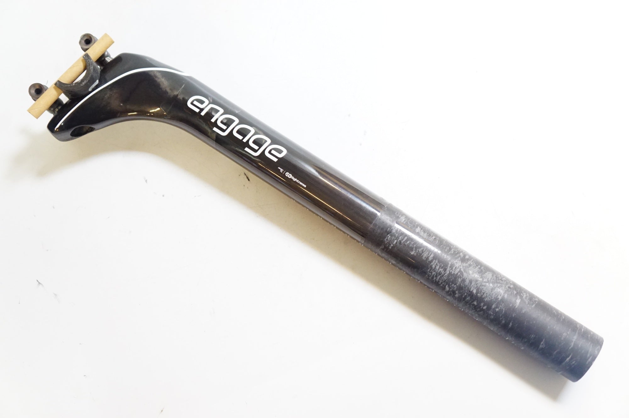 AX LIGHTNESS 「エーエックスライトネス」 ENGAGE φ31.6 シートポスト / 熊谷本店