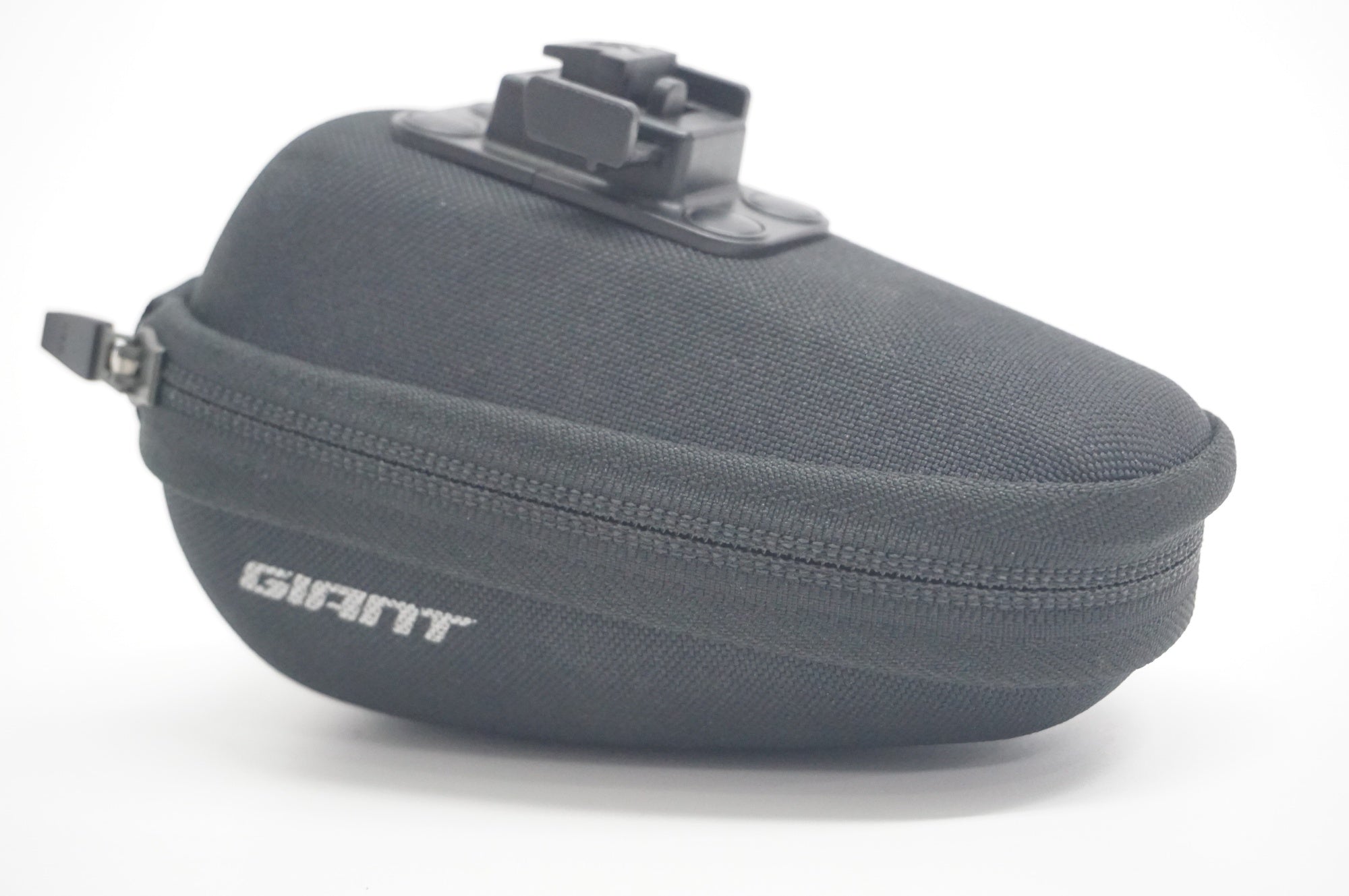 GIANT 「ジャイアント」 SHADOW UNICLIP SEAT BAG サドルバッグ / 福岡店