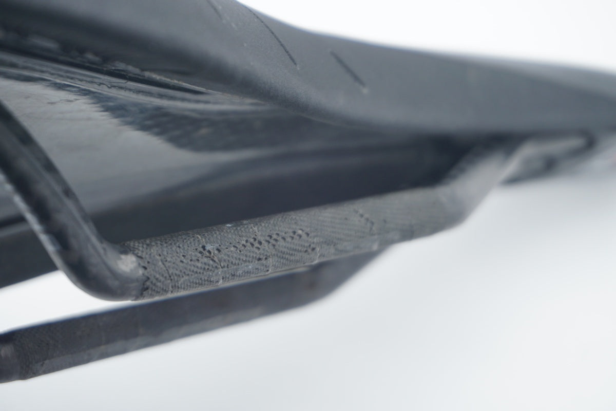 FIZIK 「フィジーク」 ARIONE R1 カーボン サドル / 滋賀大津店