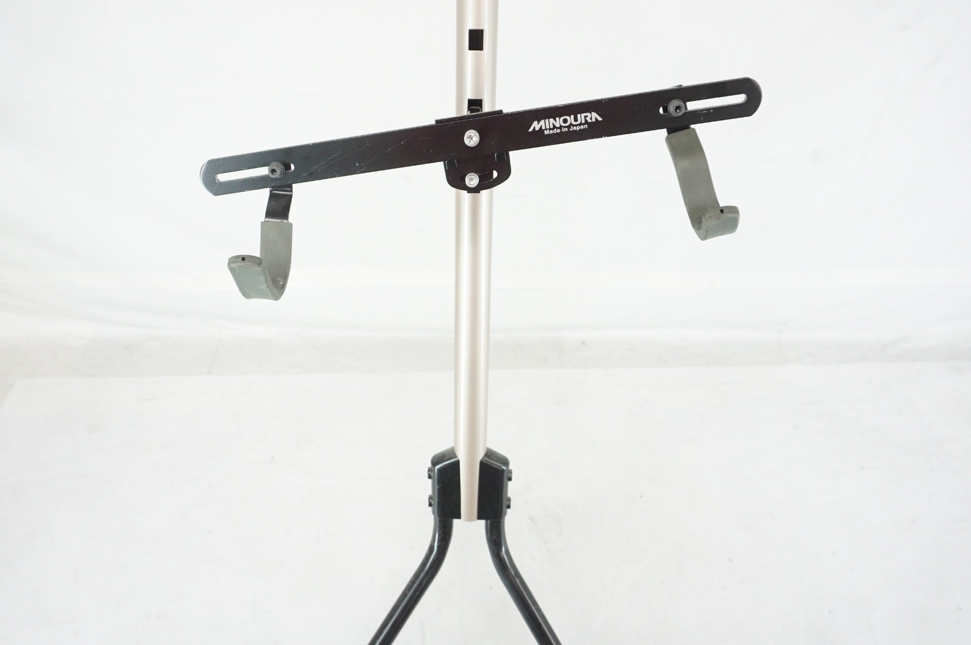 MINOURA 「ミノウラ」 グラビティスタンド / 阪急塚口店