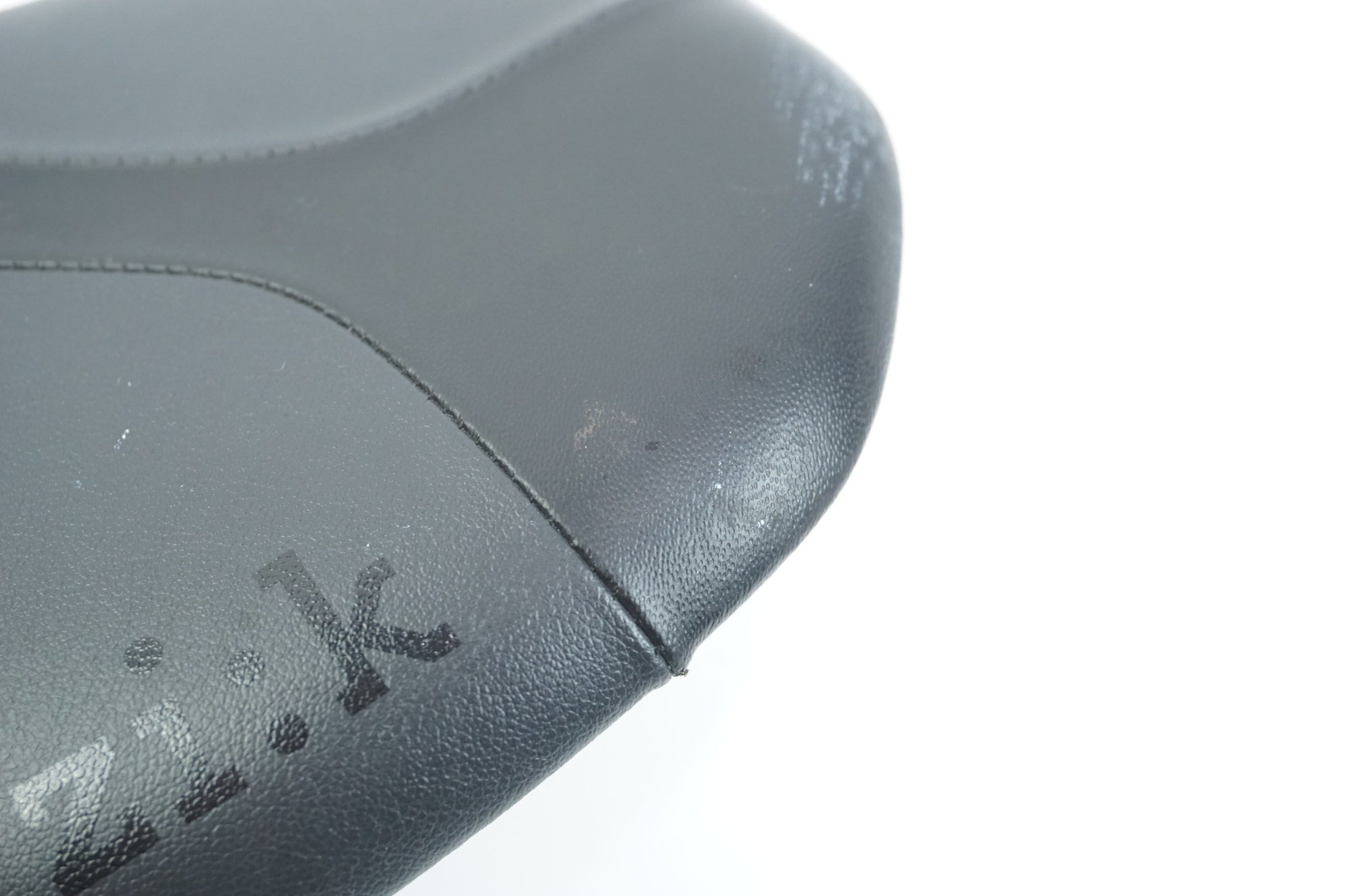 FIZIK 「フィジーク」 ANTARES R7 サドル / 中目黒店