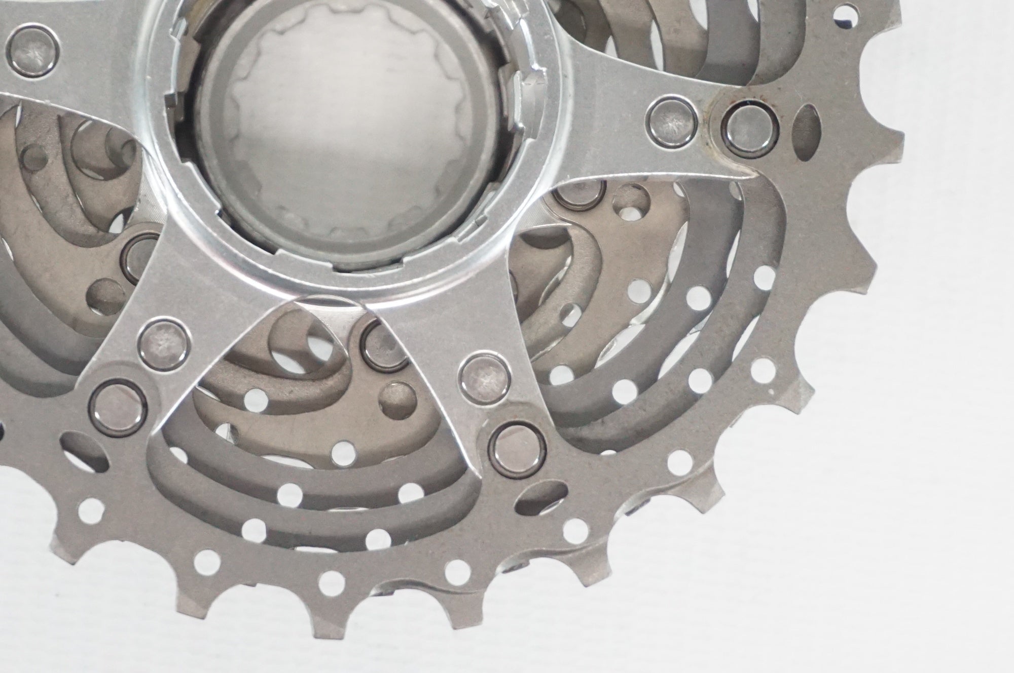 SHIMANO 「シマノ」 DURA-ACE CS-7700 9S 12-25T スプロケット / 阪急