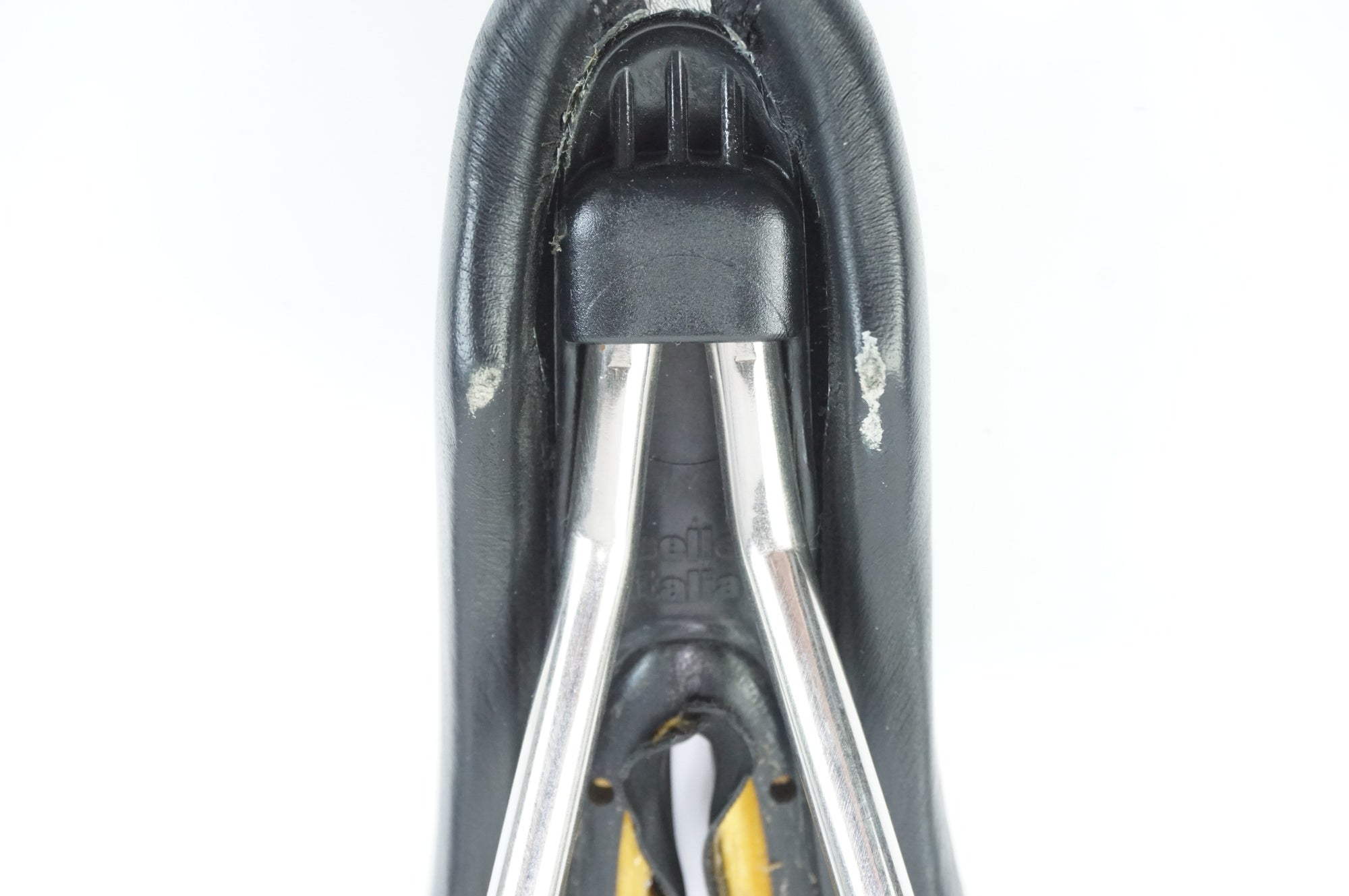 SELLE ITALIA 「セライタリア」 DIVA GEL FLOW サドル / 中目黒店