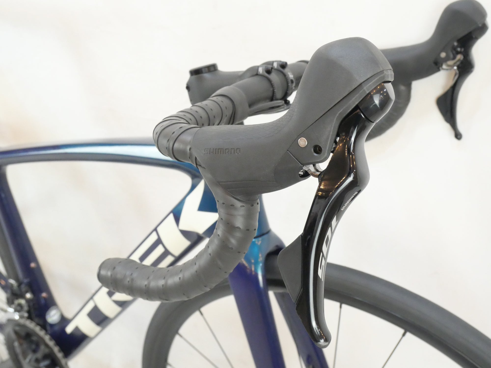 TREK 「トレック」 EMONDA SL5 2024年モデル ロードバイク / バイチャリ浦和ベース
