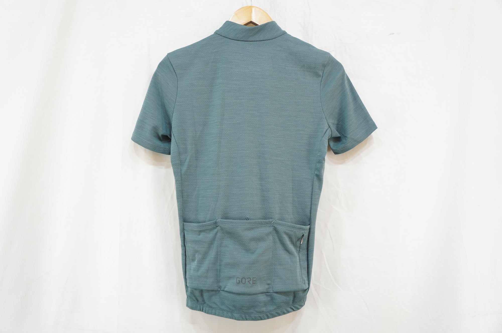 GORE 「ゴア」 WEAR women'sLサイズ 半袖ジャージ / バイチャリ浦和ベース