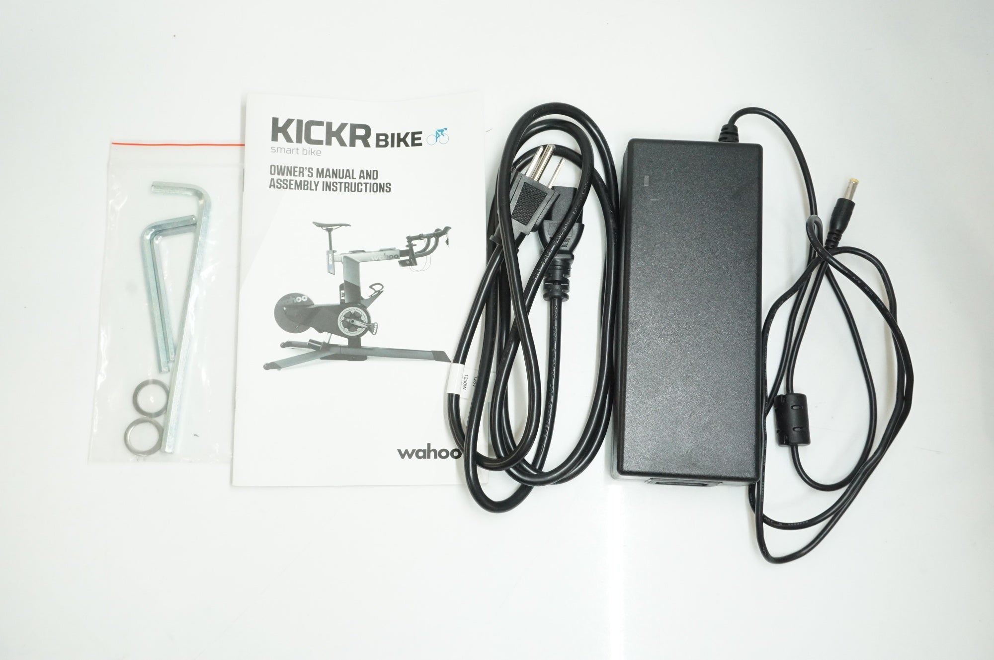 WAHOO 「ワフー」 KICKR BIKE V1 サイクルトレーナー / 大宮店